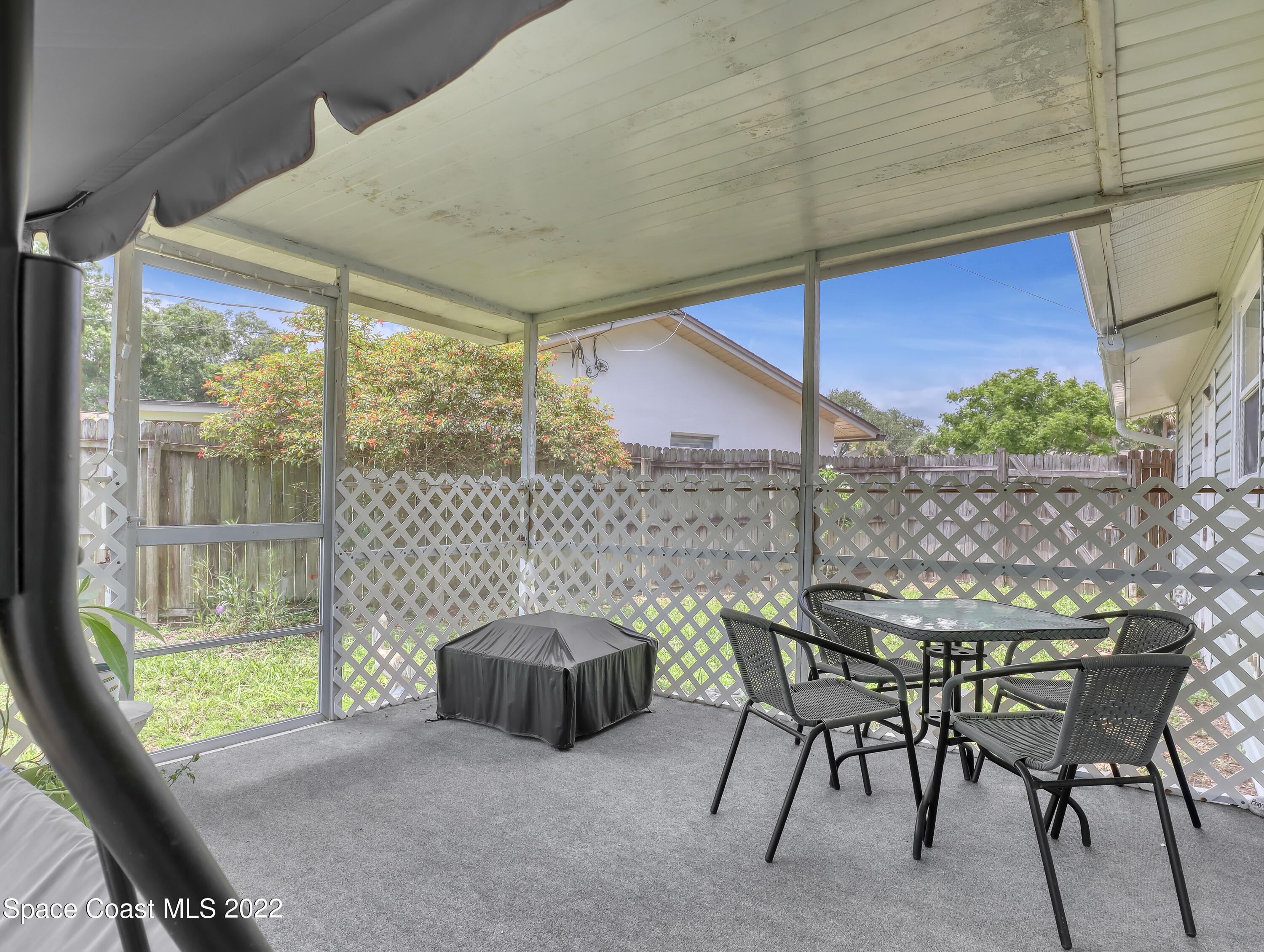 1958 Barker Street NE