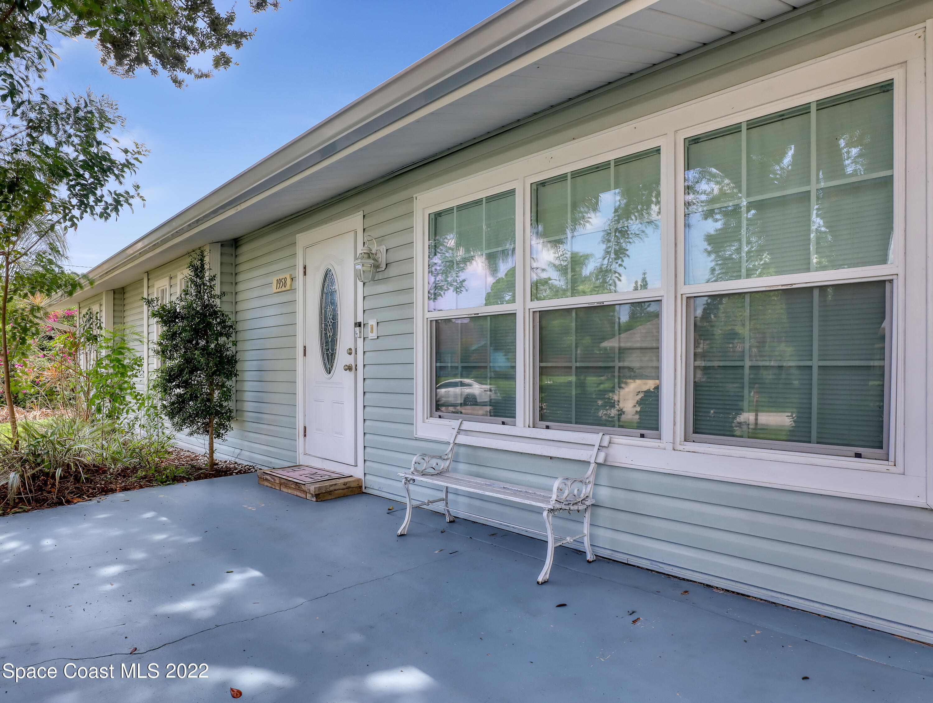 1958 Barker Street NE