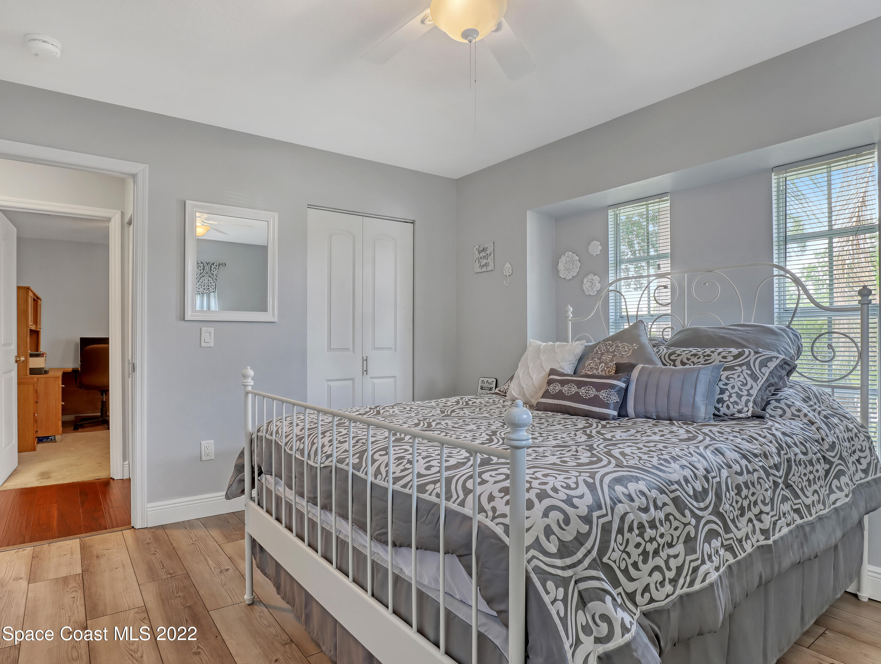 1958 Barker Street NE