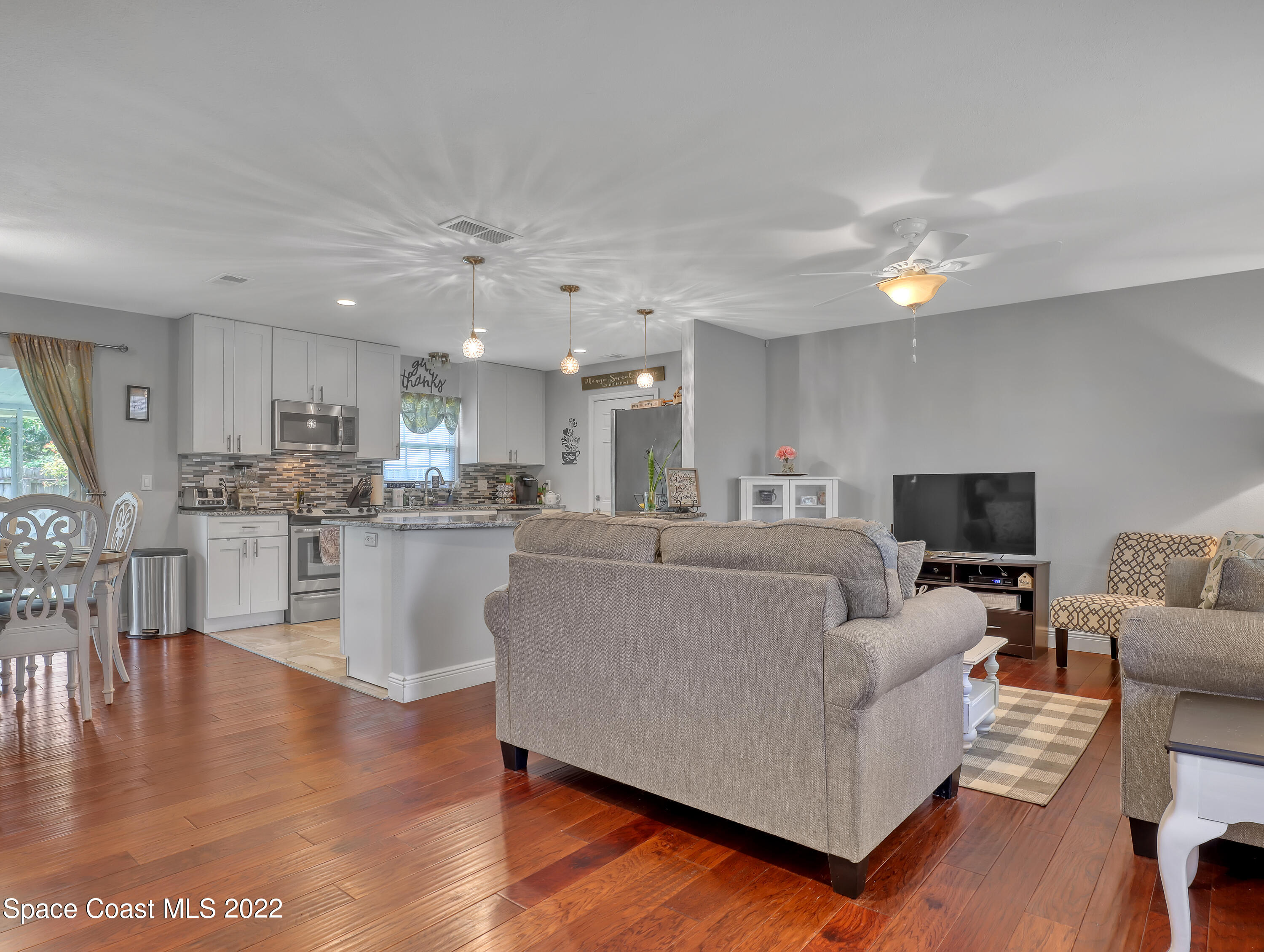 1958 Barker Street NE