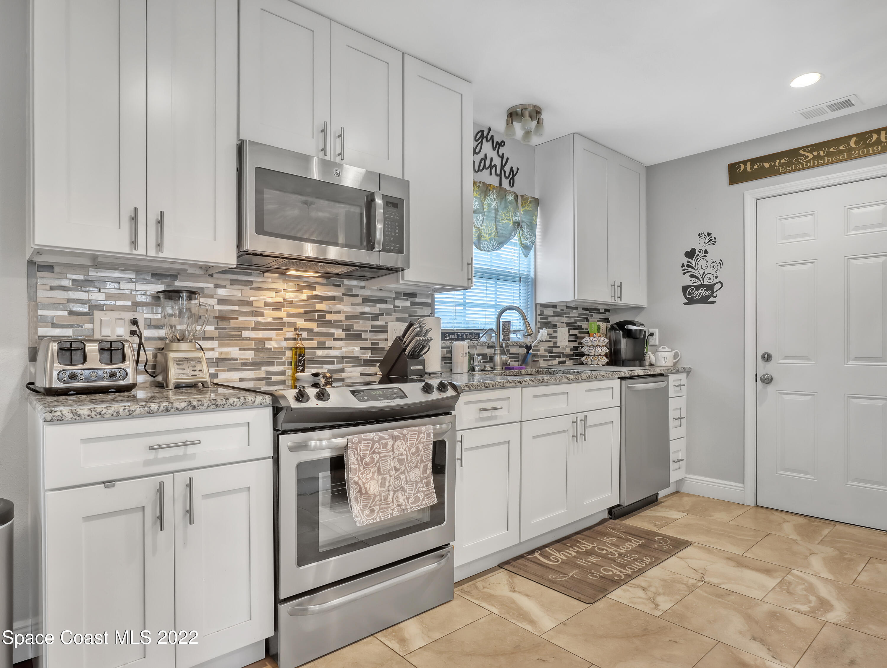 1958 Barker Street NE