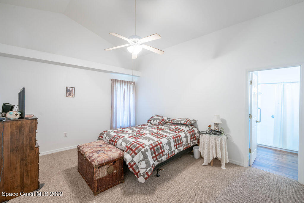 1031 Pine Creek Circle NE