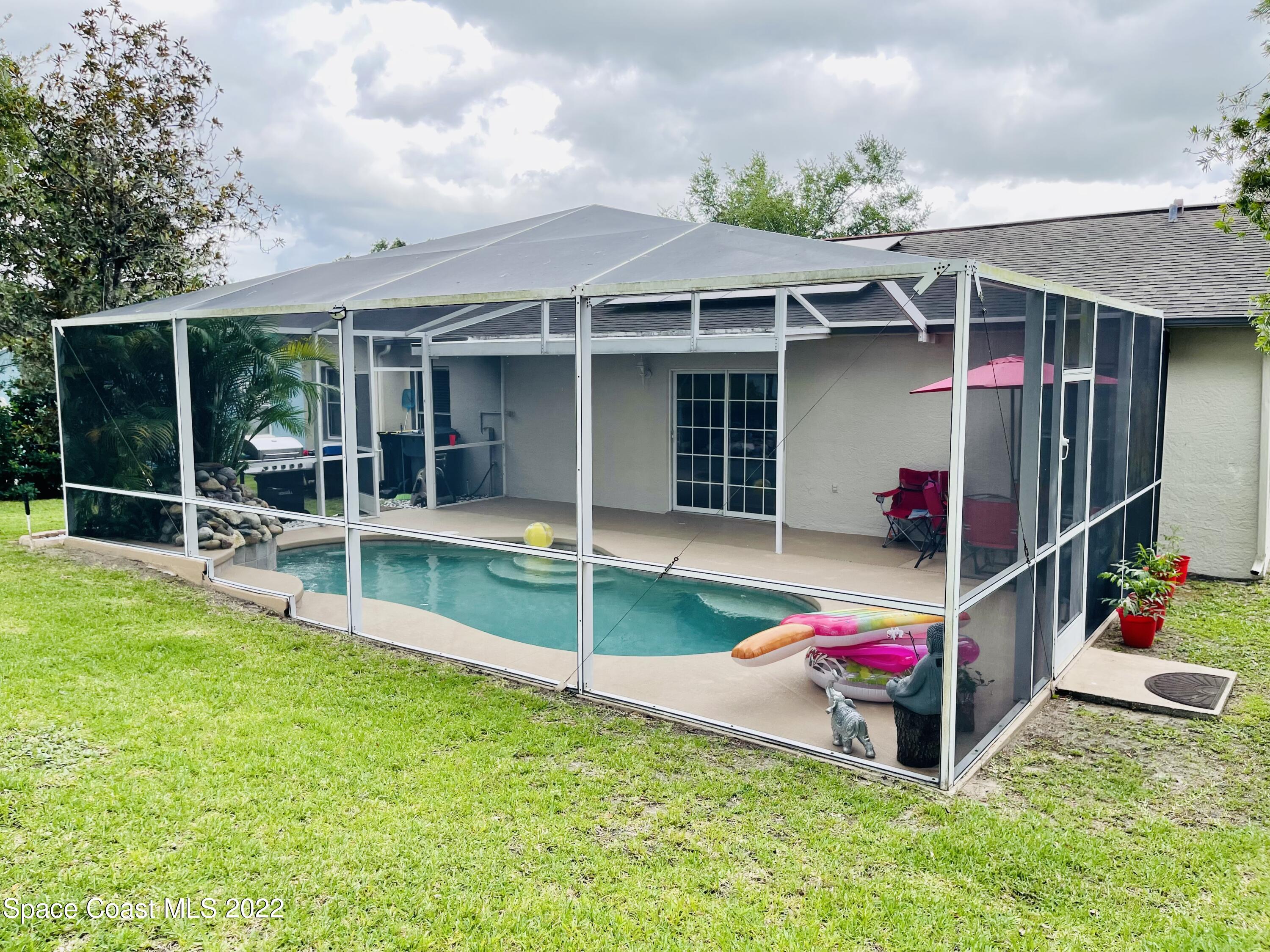 516 Meadow Green Drive