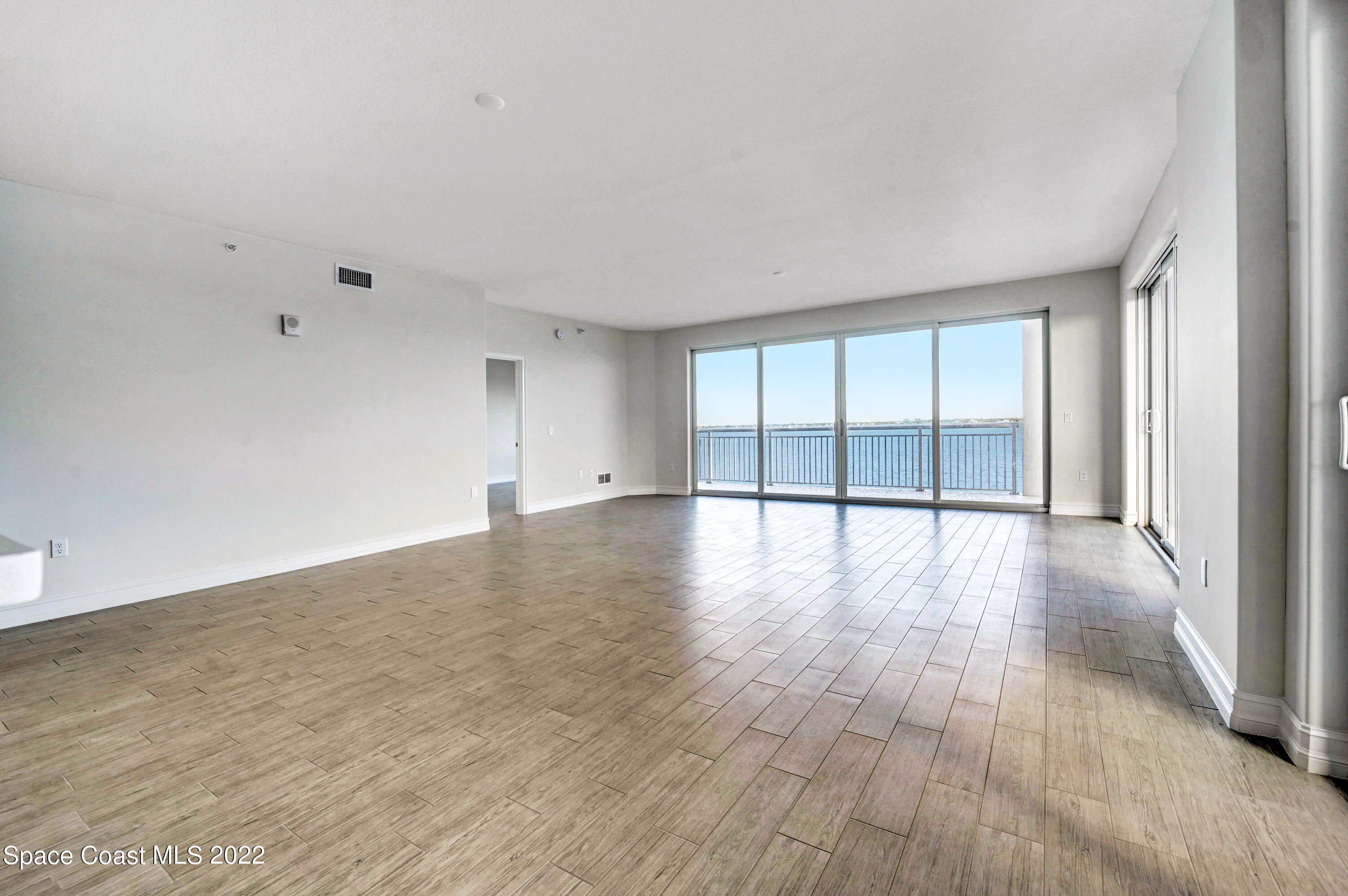 1435 S Harbor City Boulevard, 304