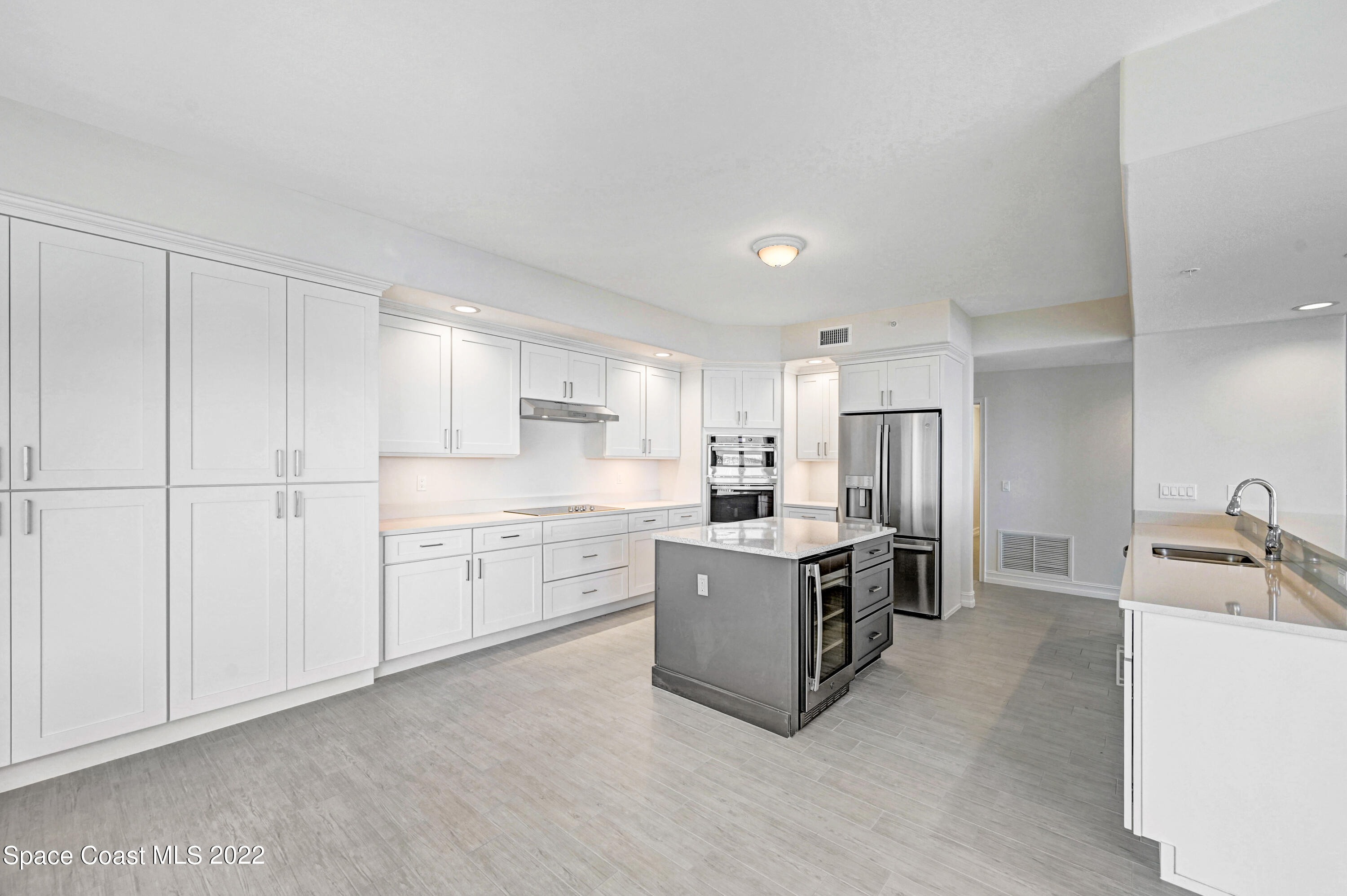 1435 S Harbor City Boulevard, 304