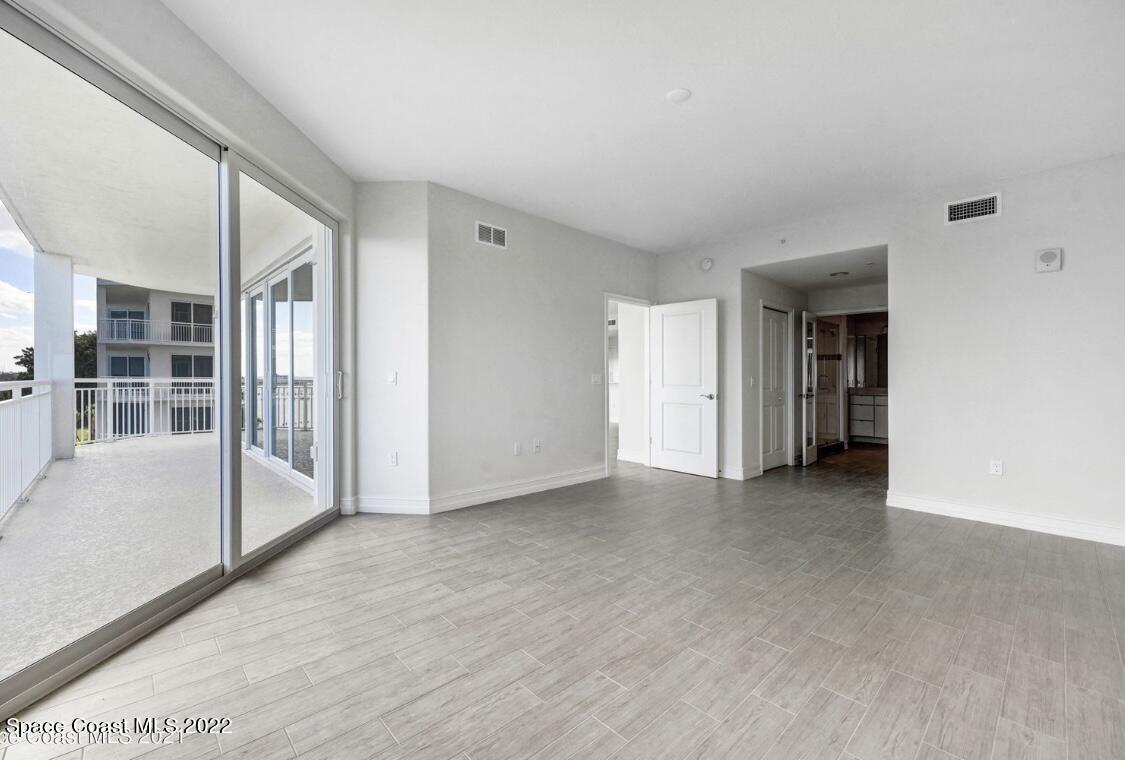 1435 S Harbor City Boulevard, 304