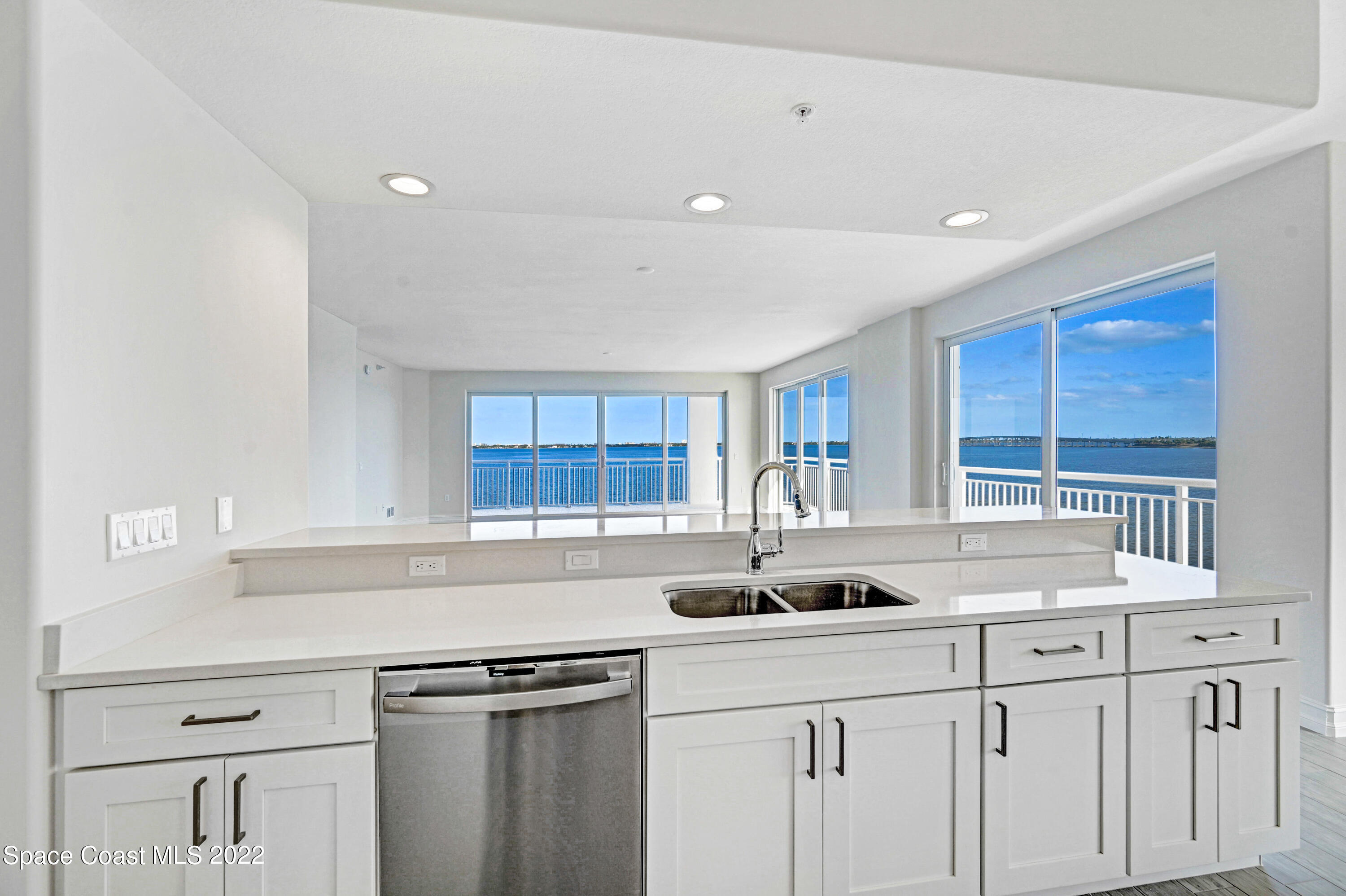 1435 S Harbor City Boulevard, 304