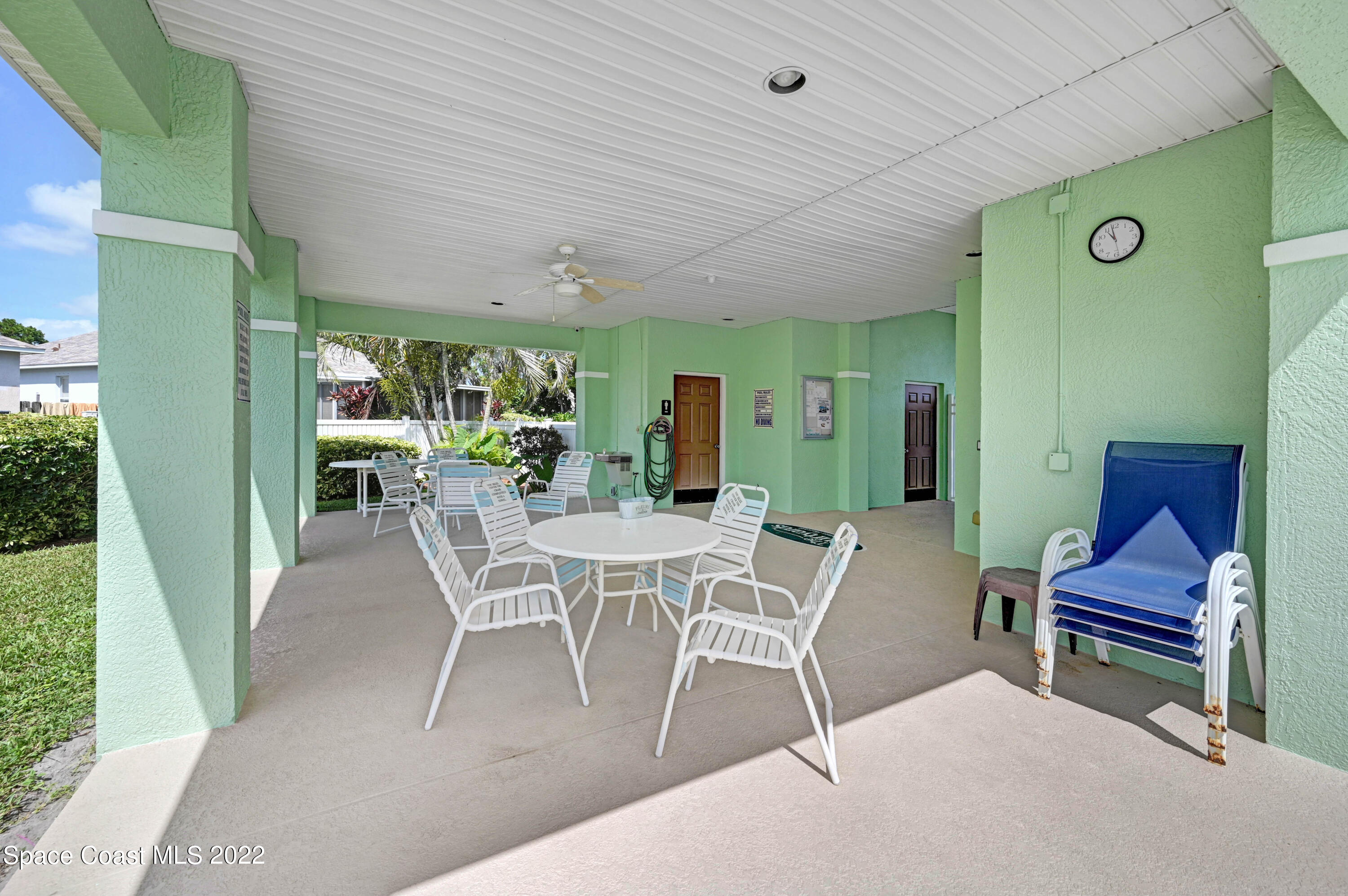 2025 Redwood Circle