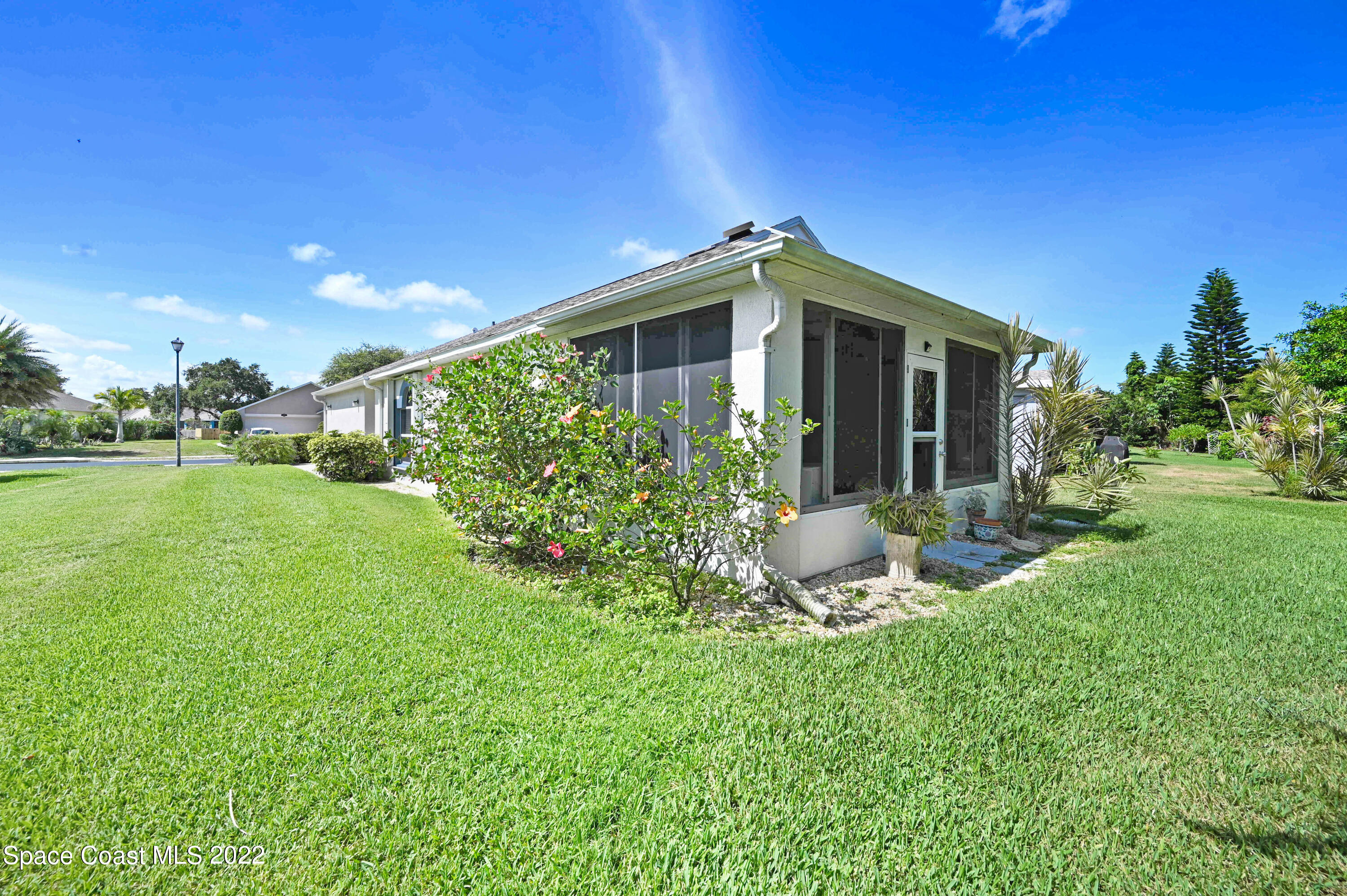 2025 Redwood Circle