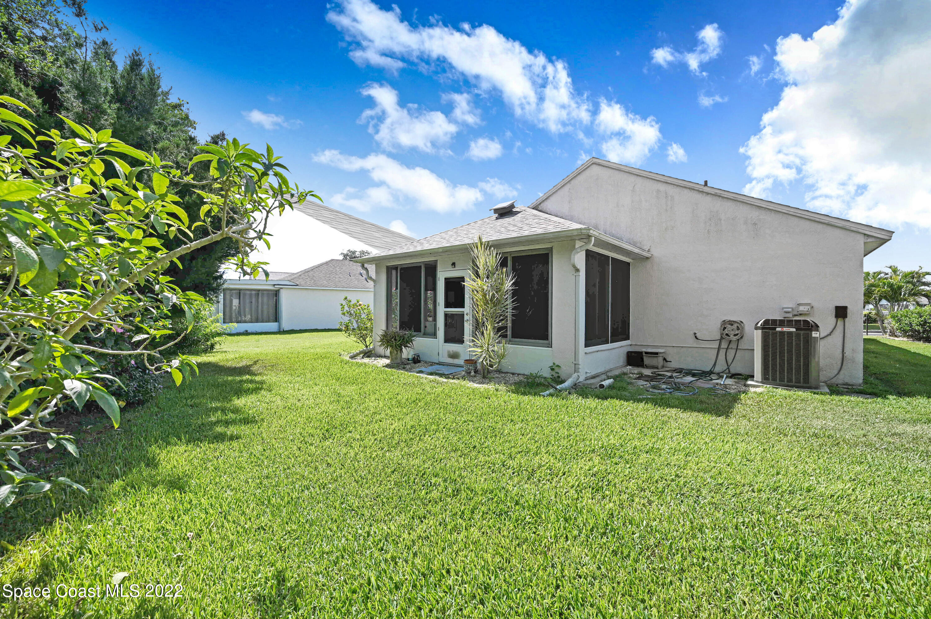 2025 Redwood Circle