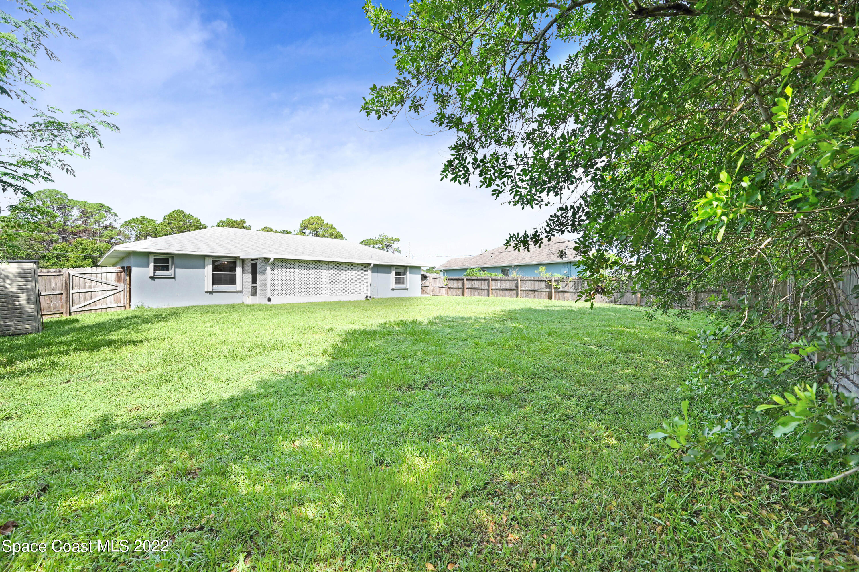 1867 Jupiter Boulevard SW