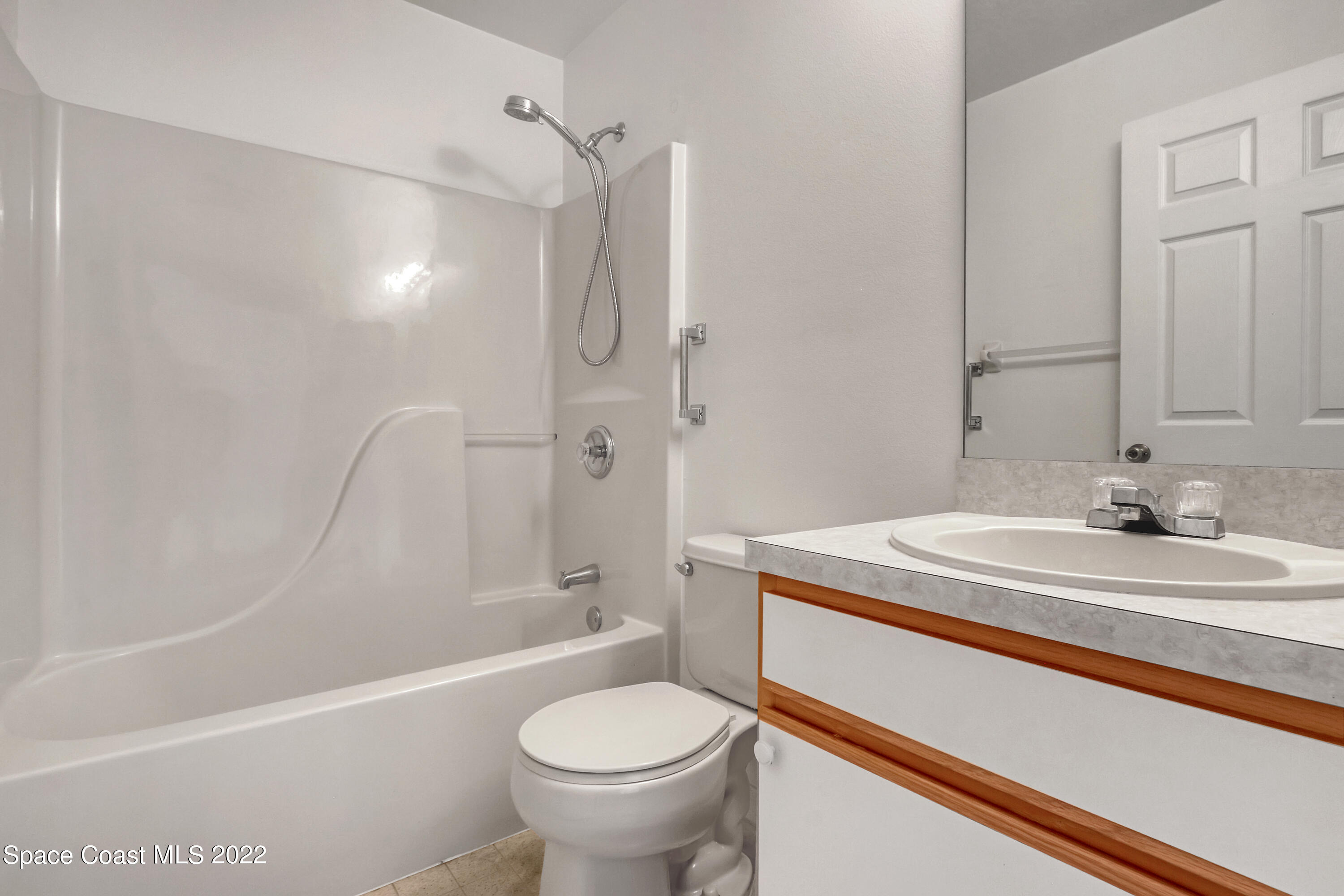 1684 Carbondale Avenue NW, 44