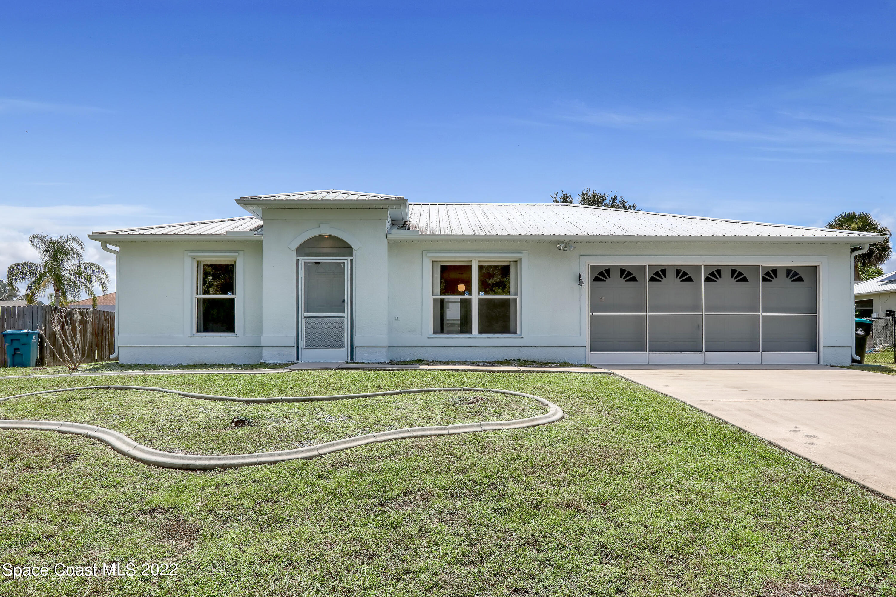 1684 Carbondale Avenue NW, 44