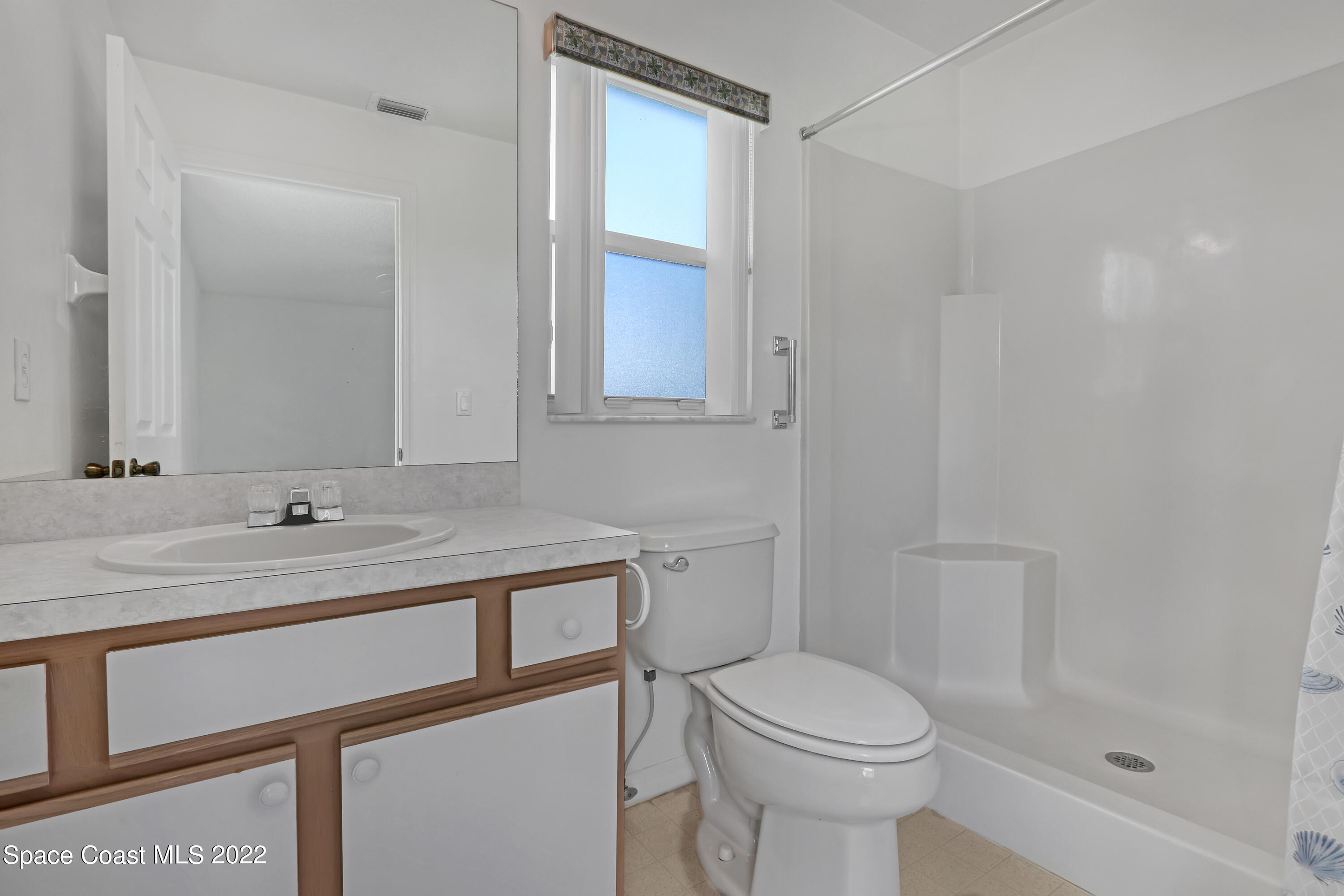 1684 Carbondale Avenue NW, 44