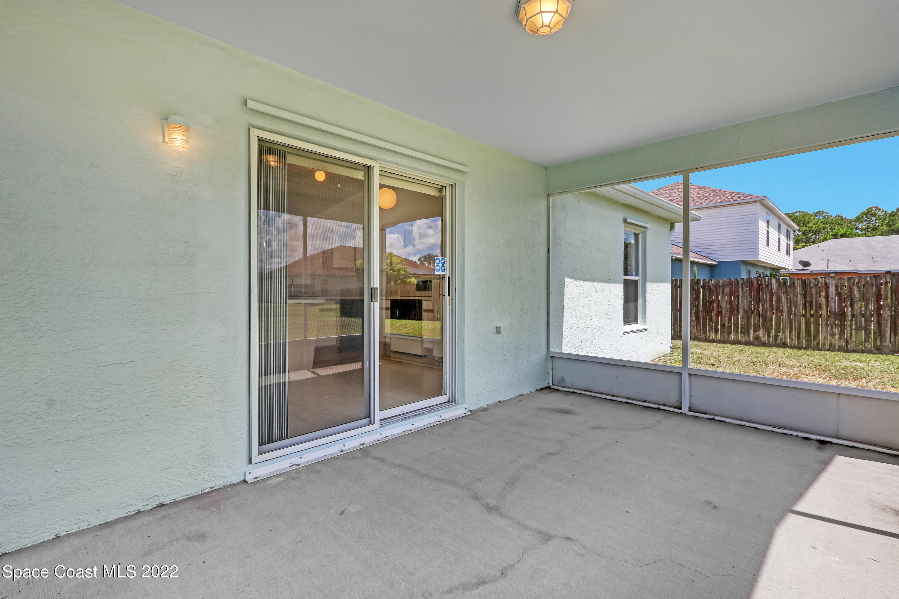 1684 Carbondale Avenue NW, 44