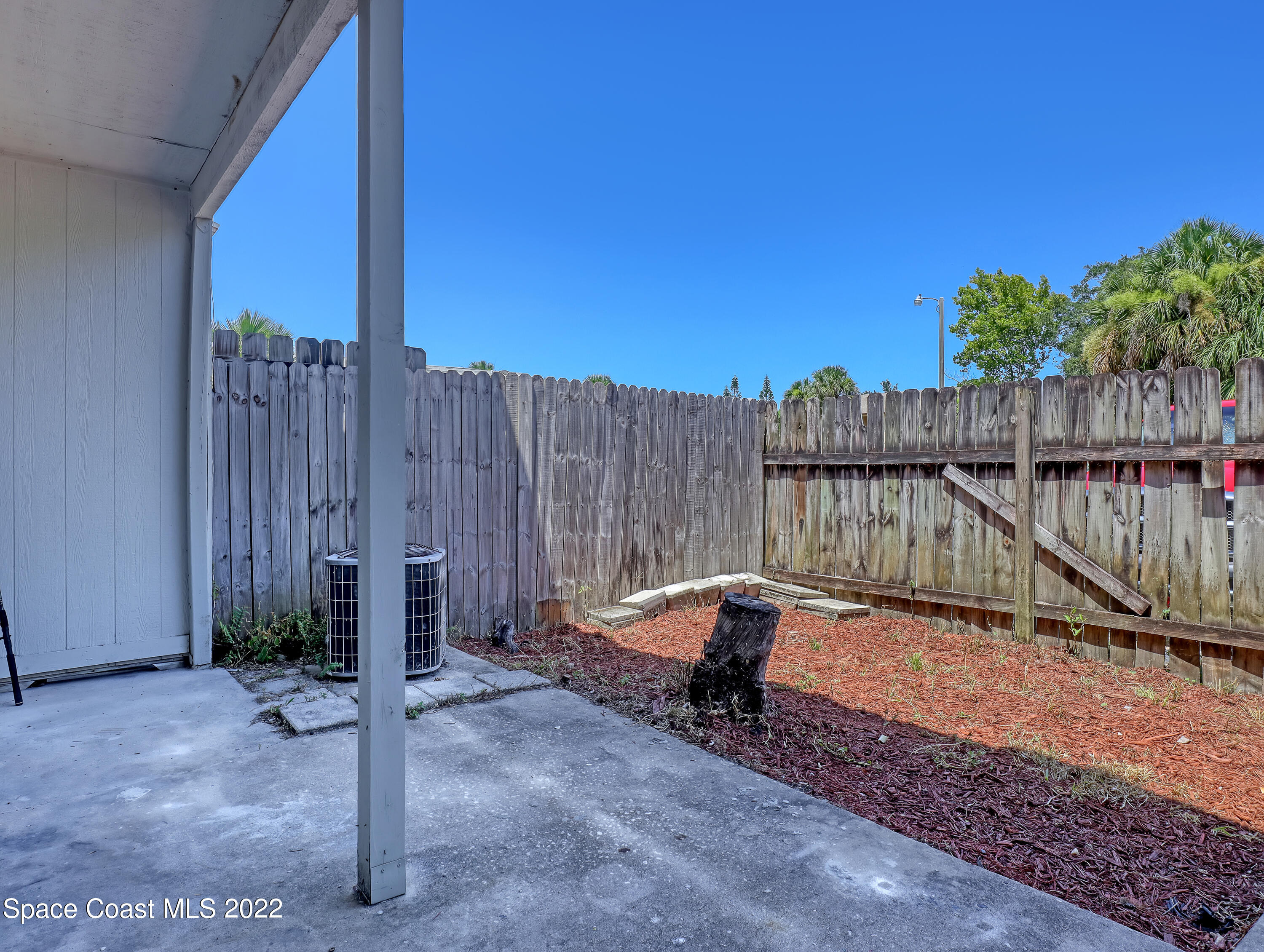 4016 Tree Ridge Lane NE