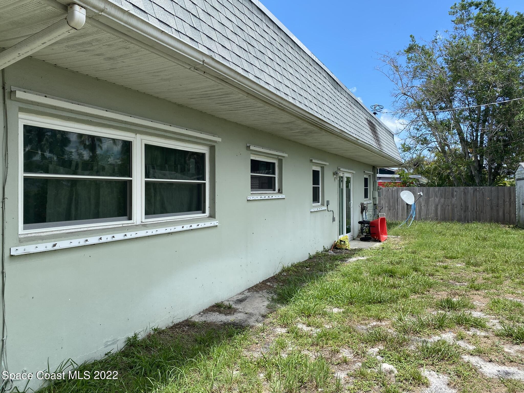 3266 Eastman Avenue NE