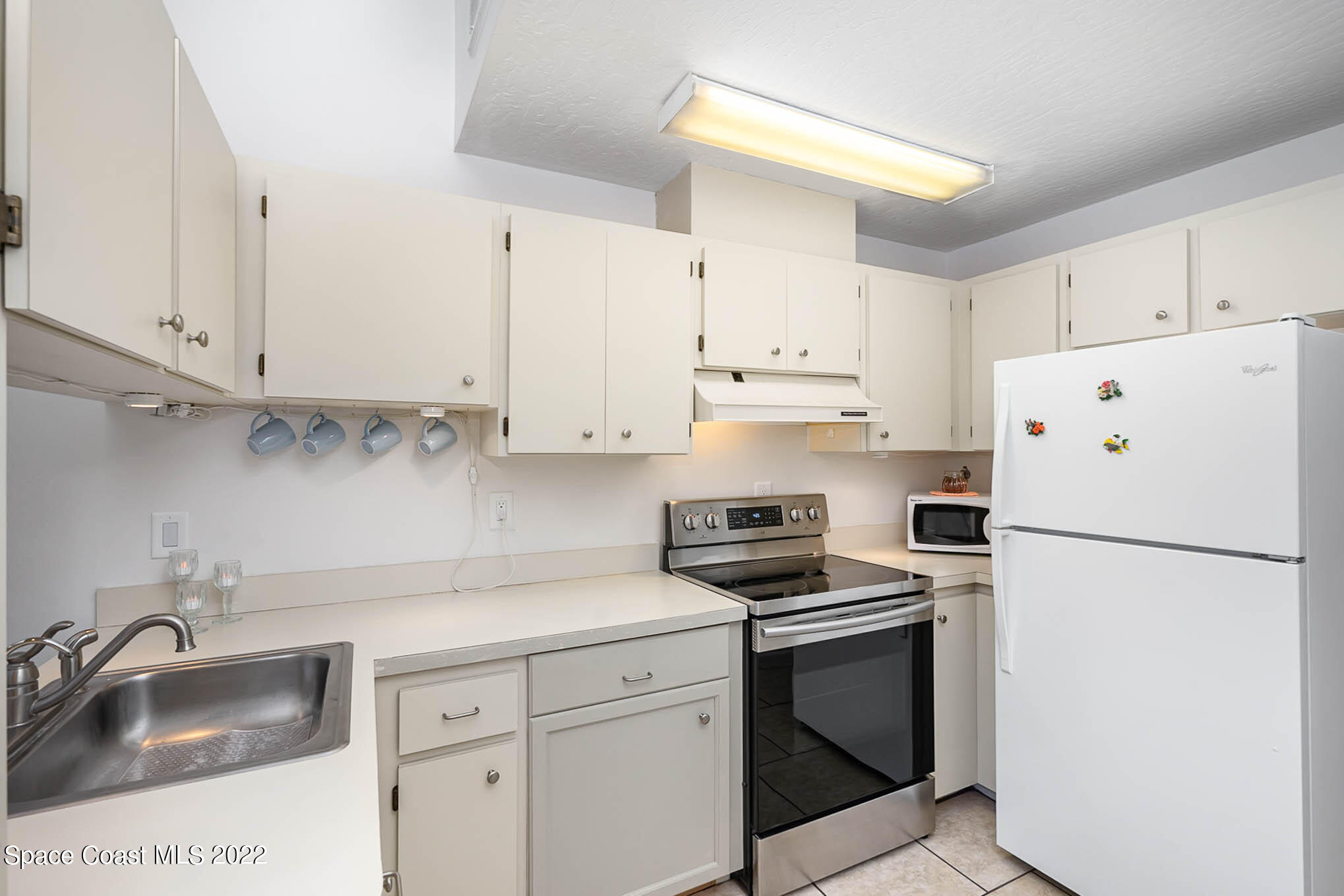 8520 Highway 1, G3