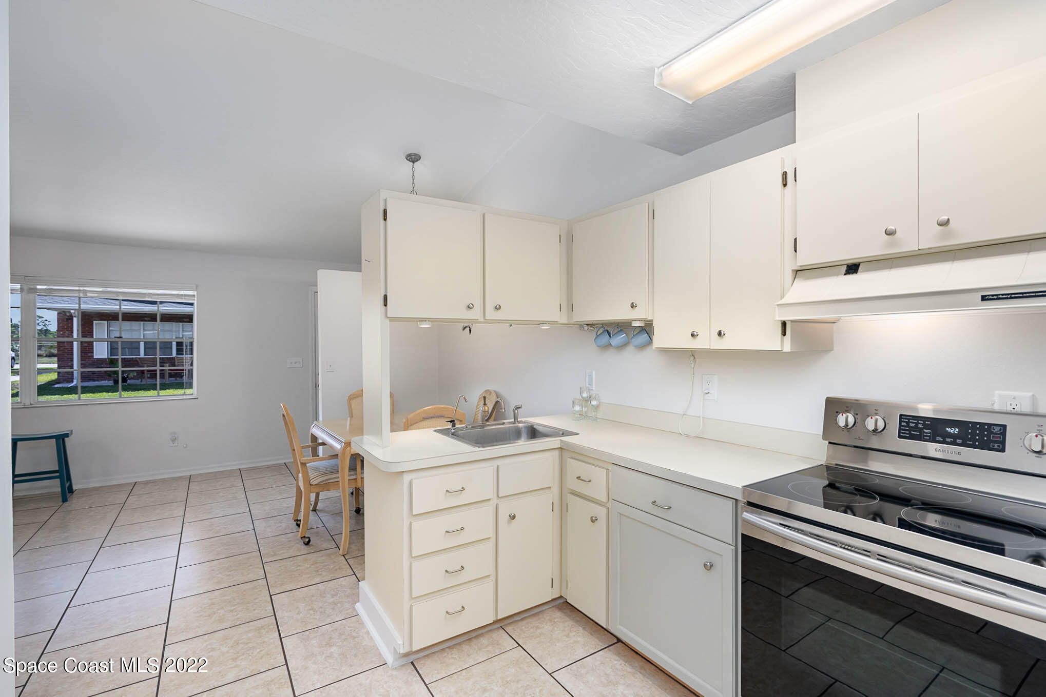8520 Highway 1, G3