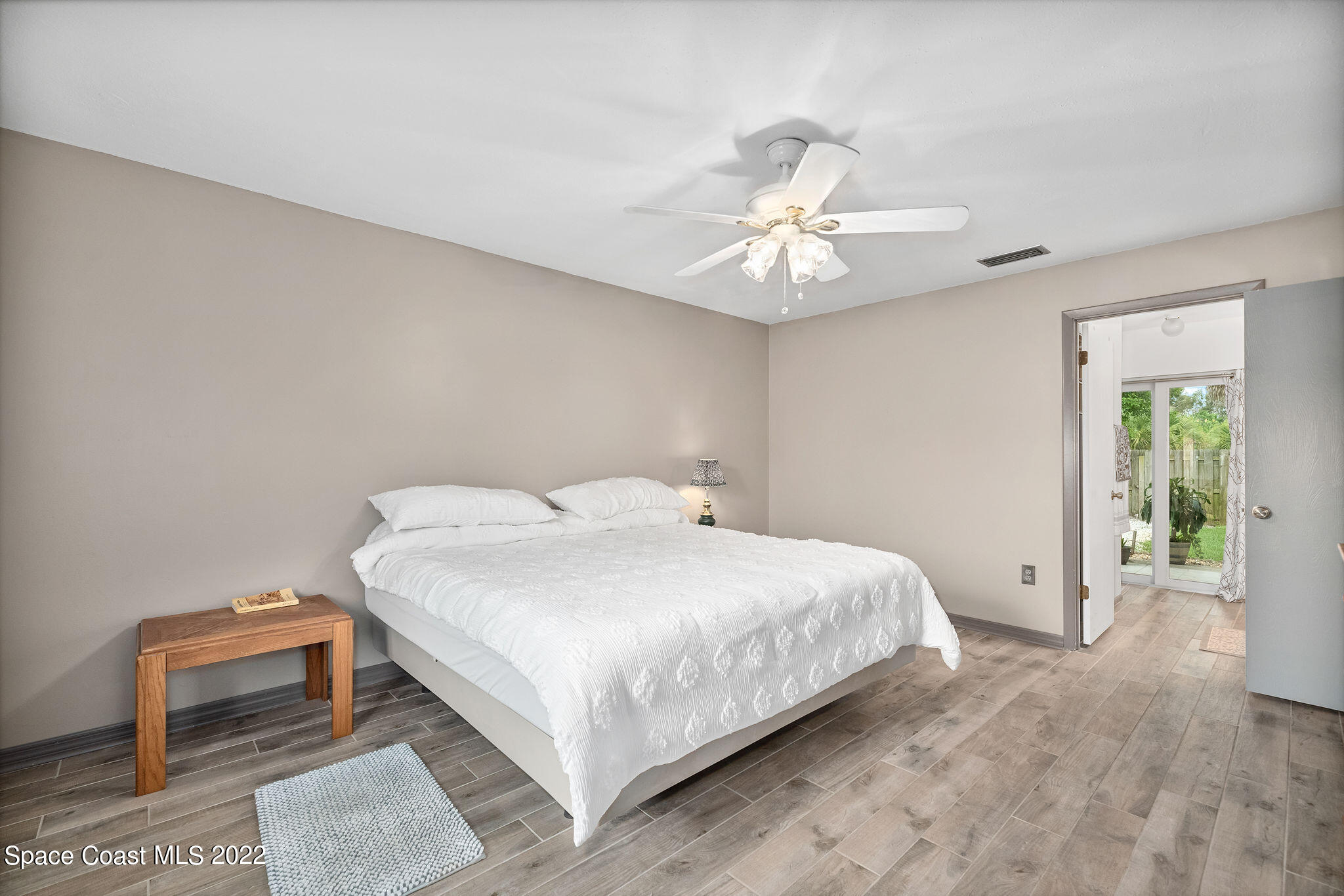 2715 Raintree Lake Circle