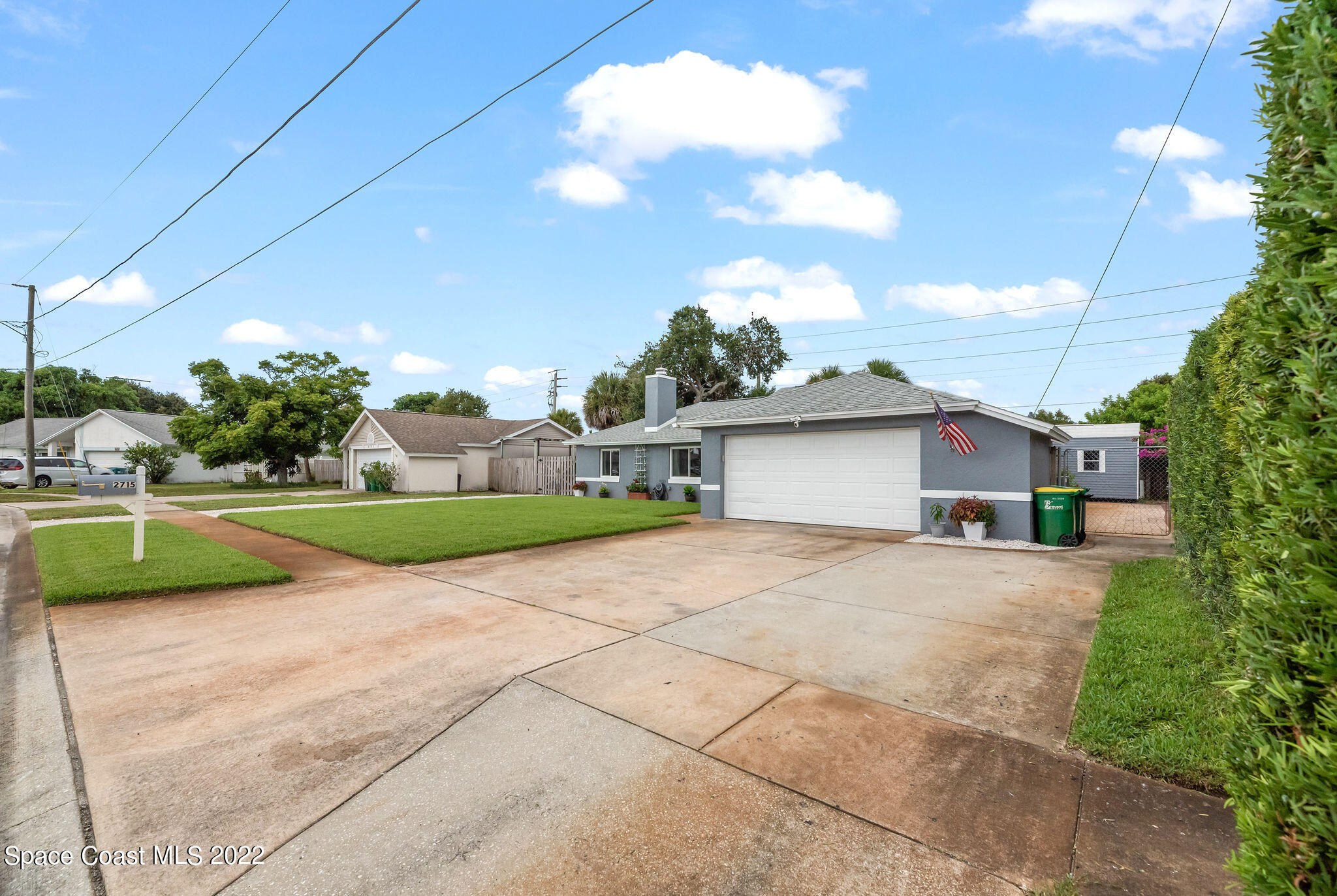 2715 Raintree Lake Circle