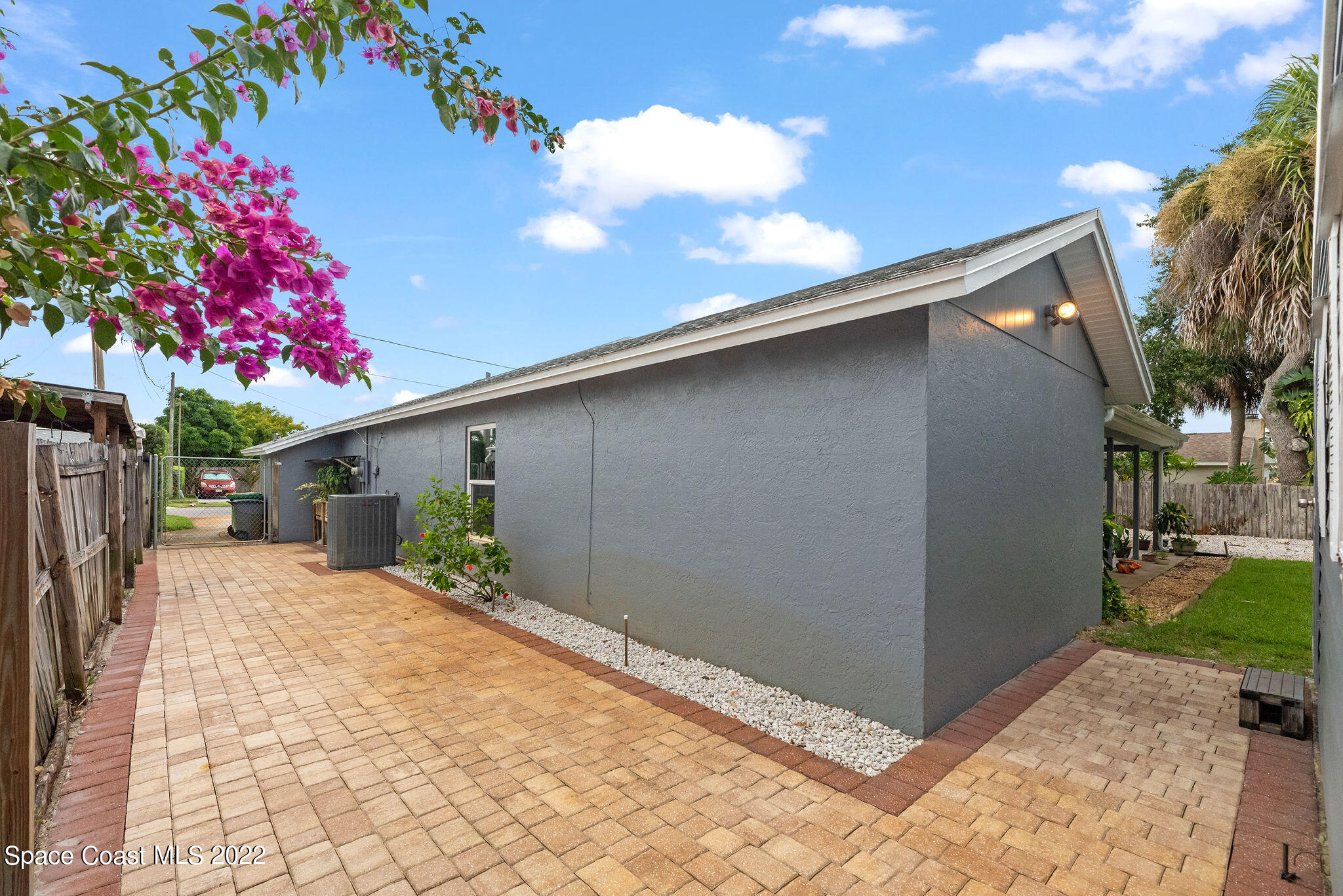 2715 Raintree Lake Circle