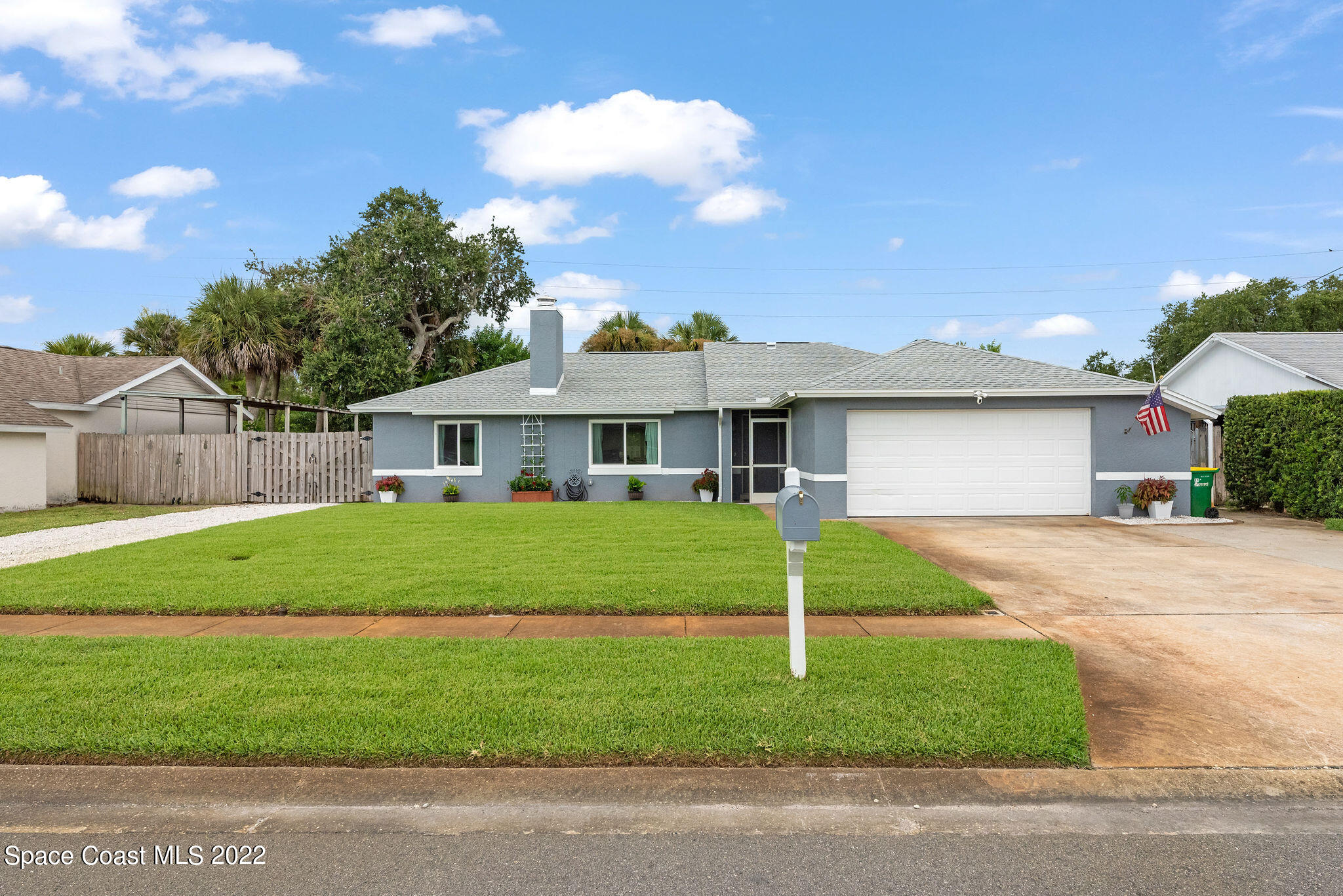 2715 Raintree Lake Circle