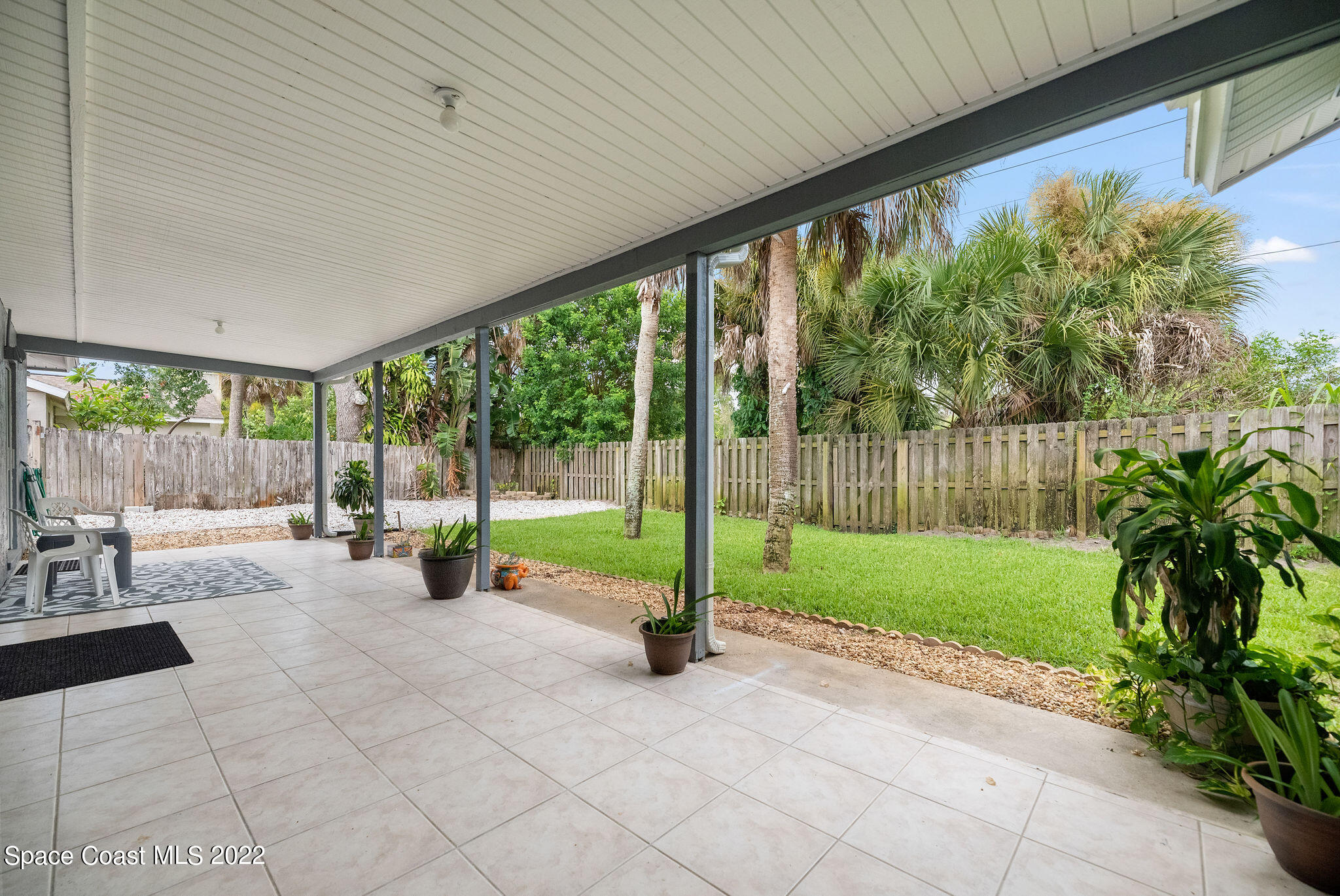 2715 Raintree Lake Circle