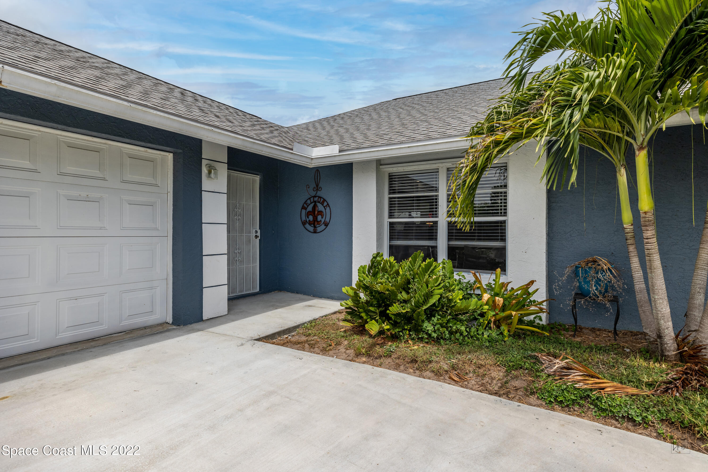461 Vin Rose Circle SE