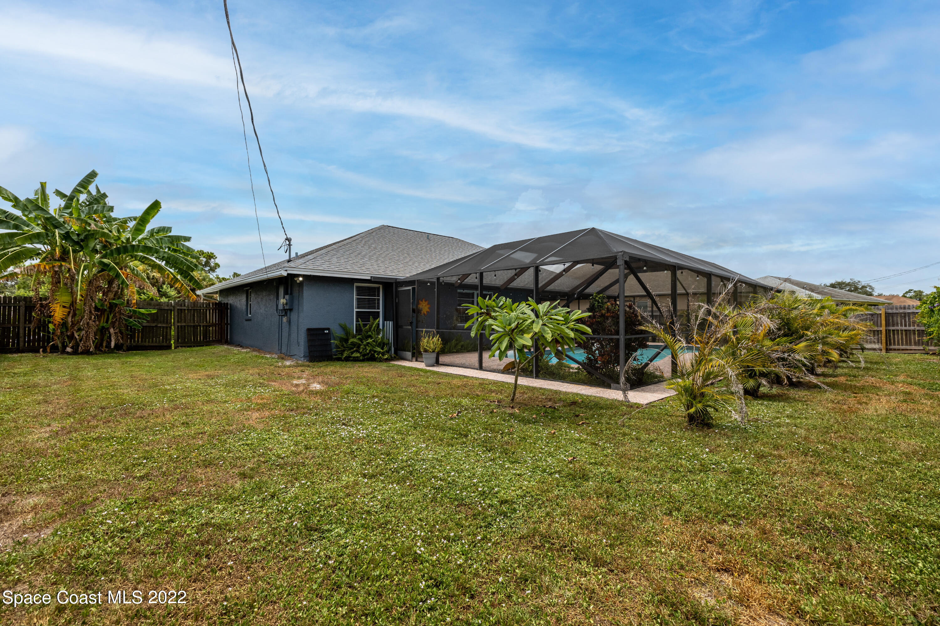 461 Vin Rose Circle SE