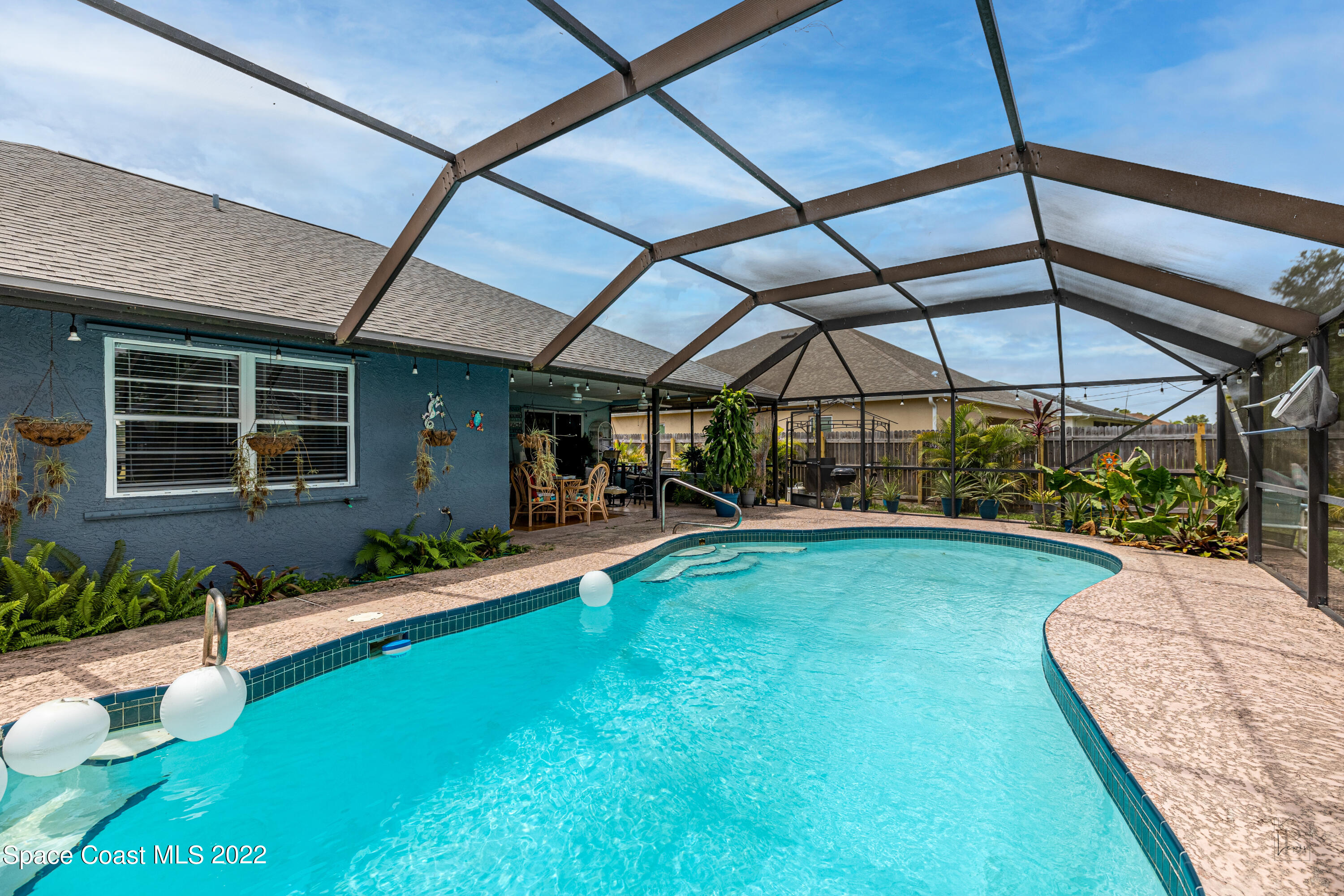 461 Vin Rose Circle SE
