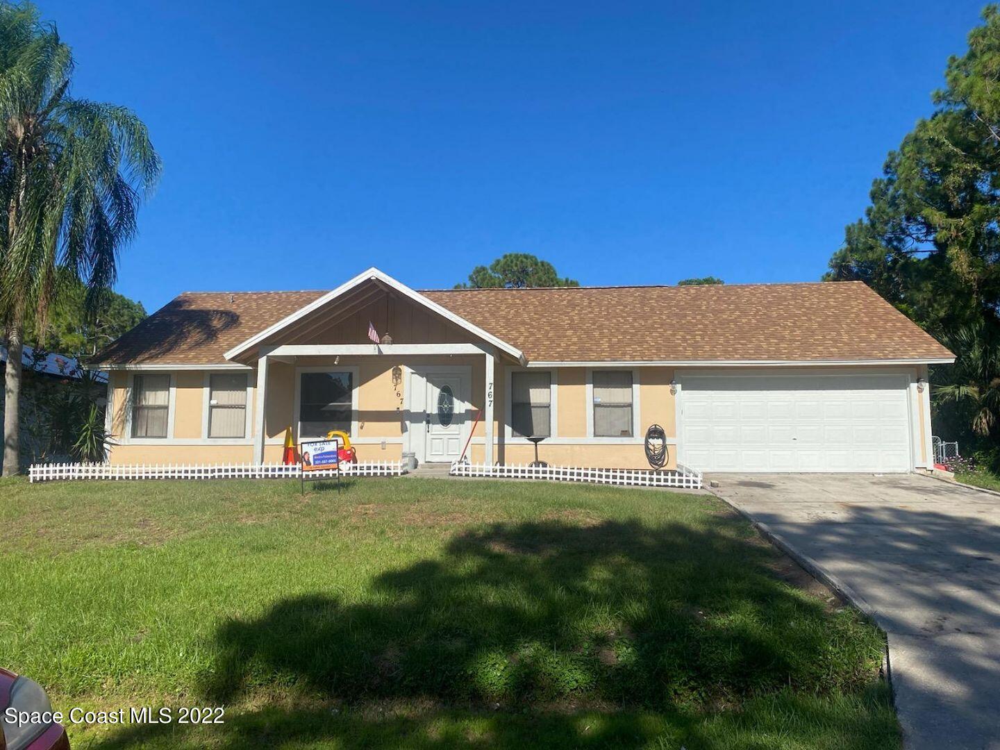 767 Daniels Avenue SW