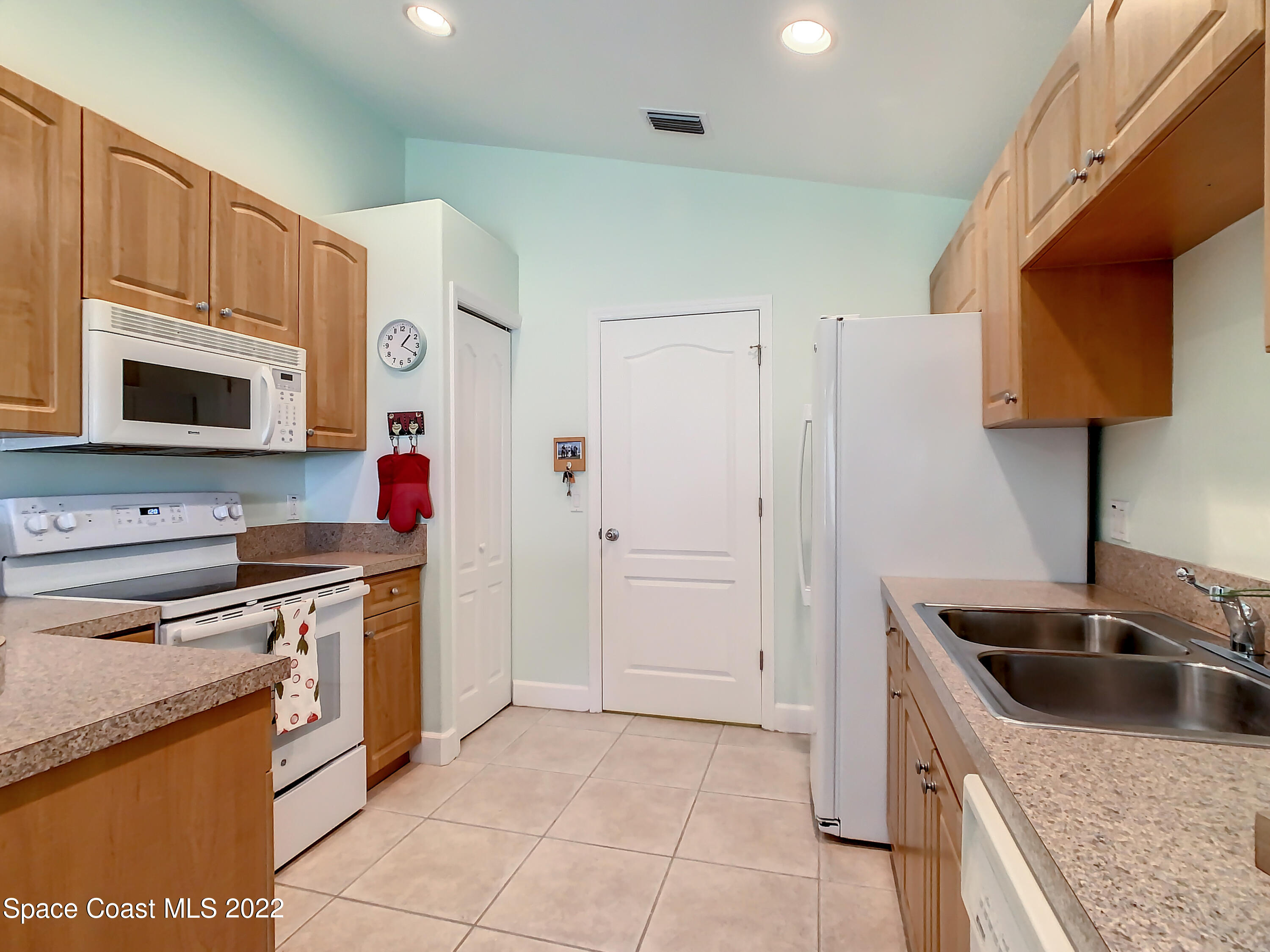 854 Belhurst Lane