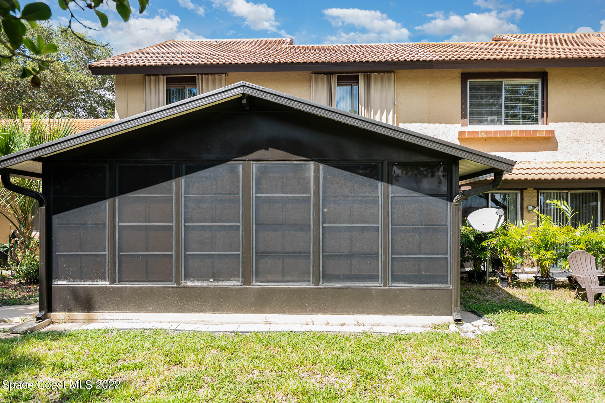 1538 Waldorf Circle NE