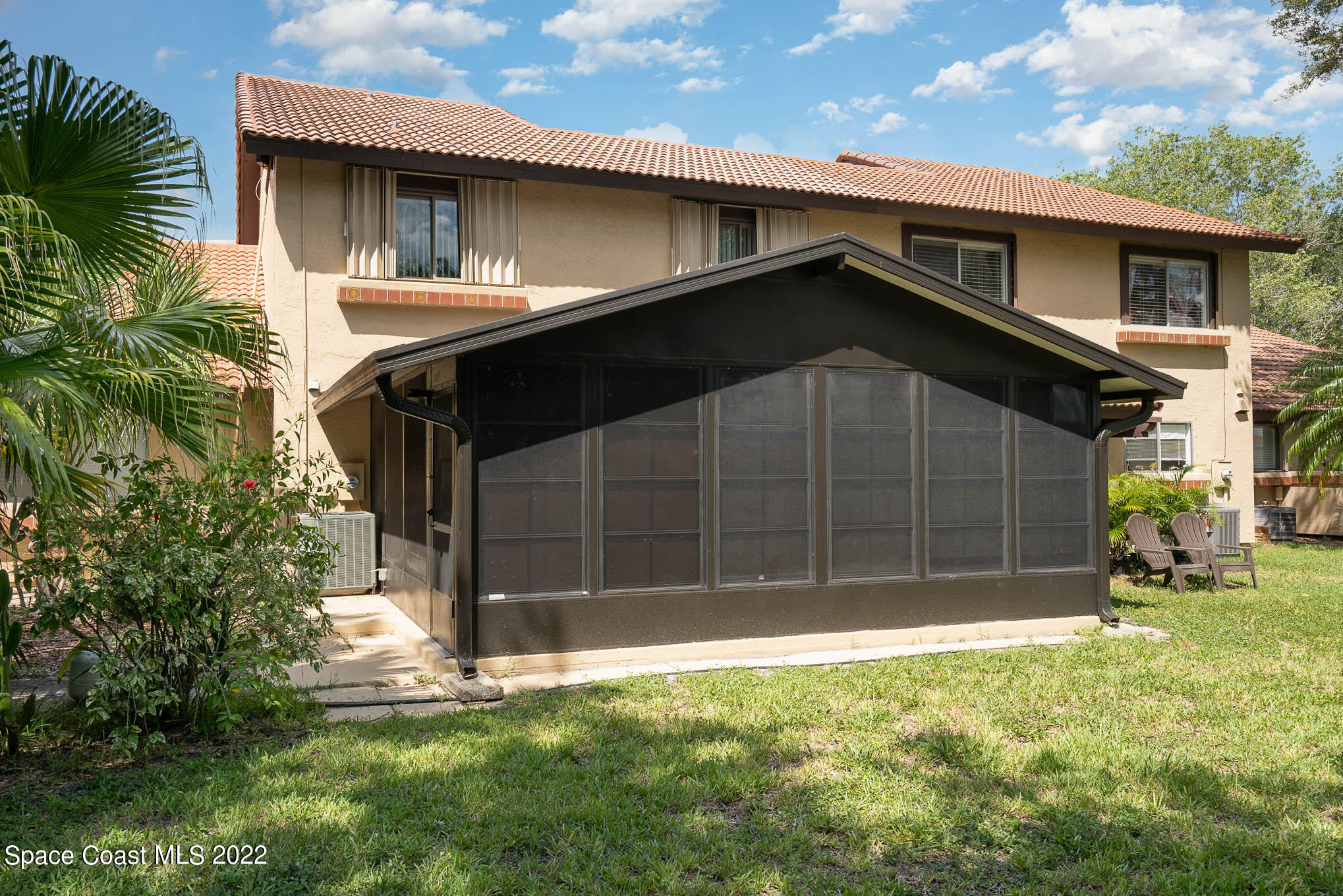 1538 Waldorf Circle NE