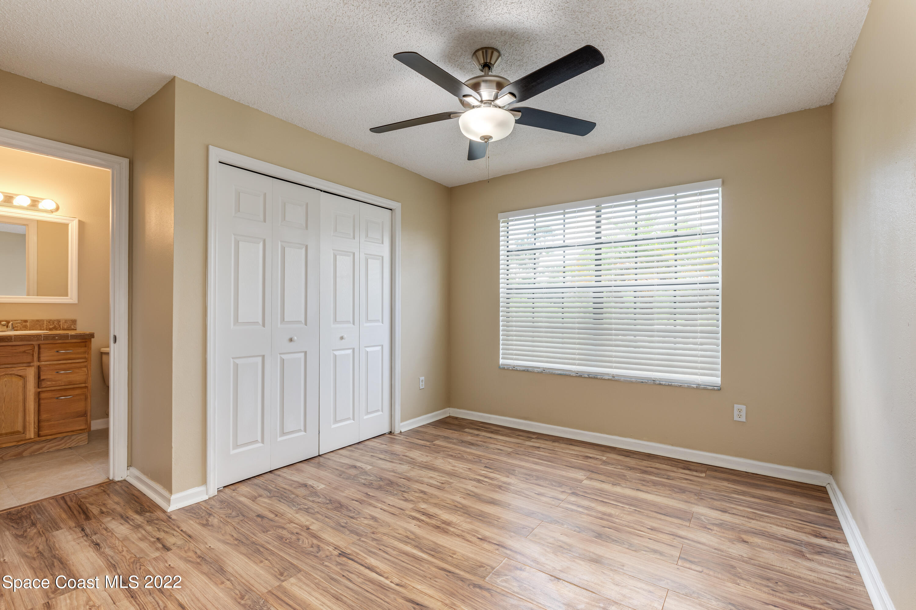 1515 Van Camp Avenue SE, 16