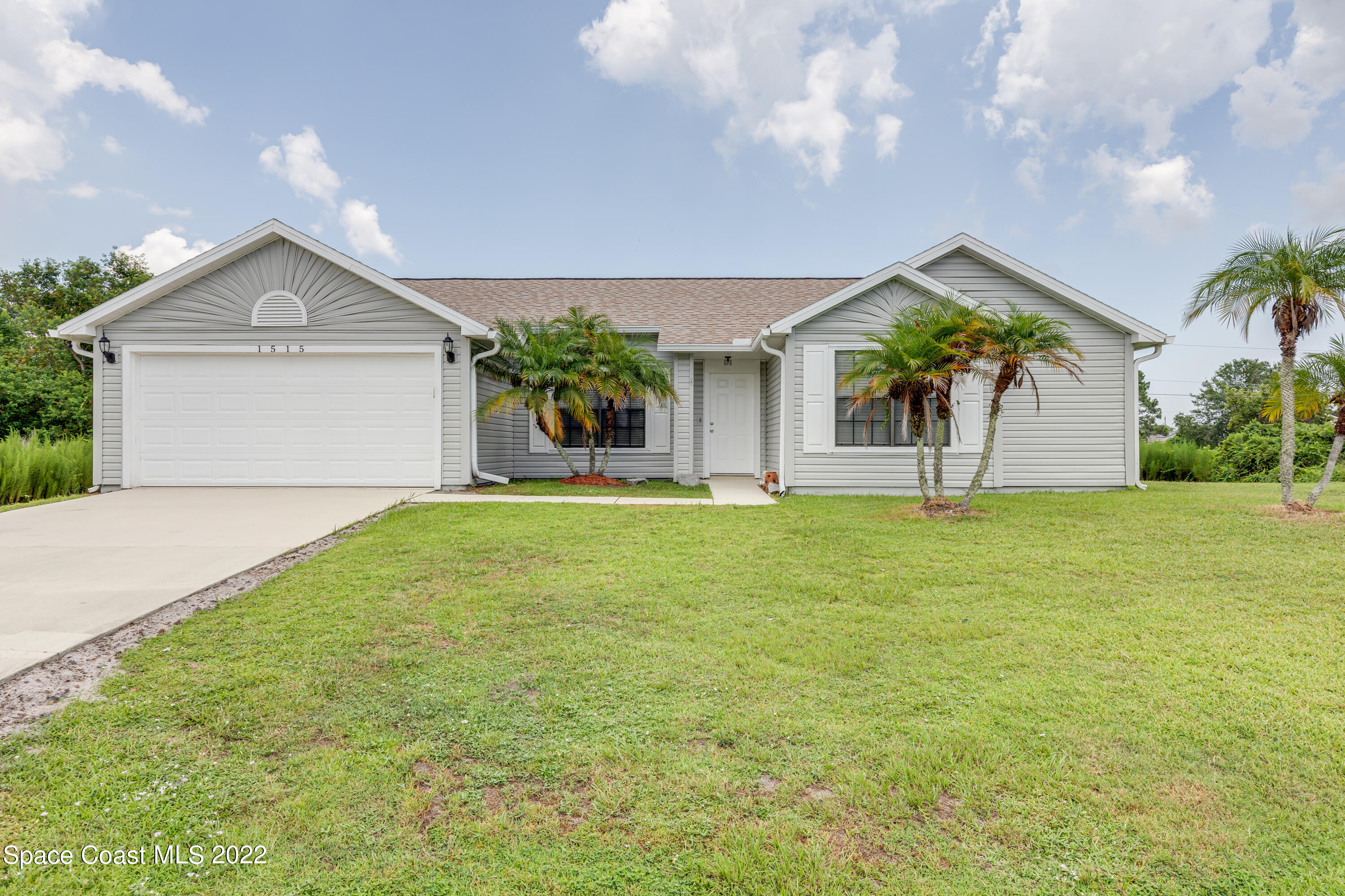 1515 Van Camp Avenue SE, 16