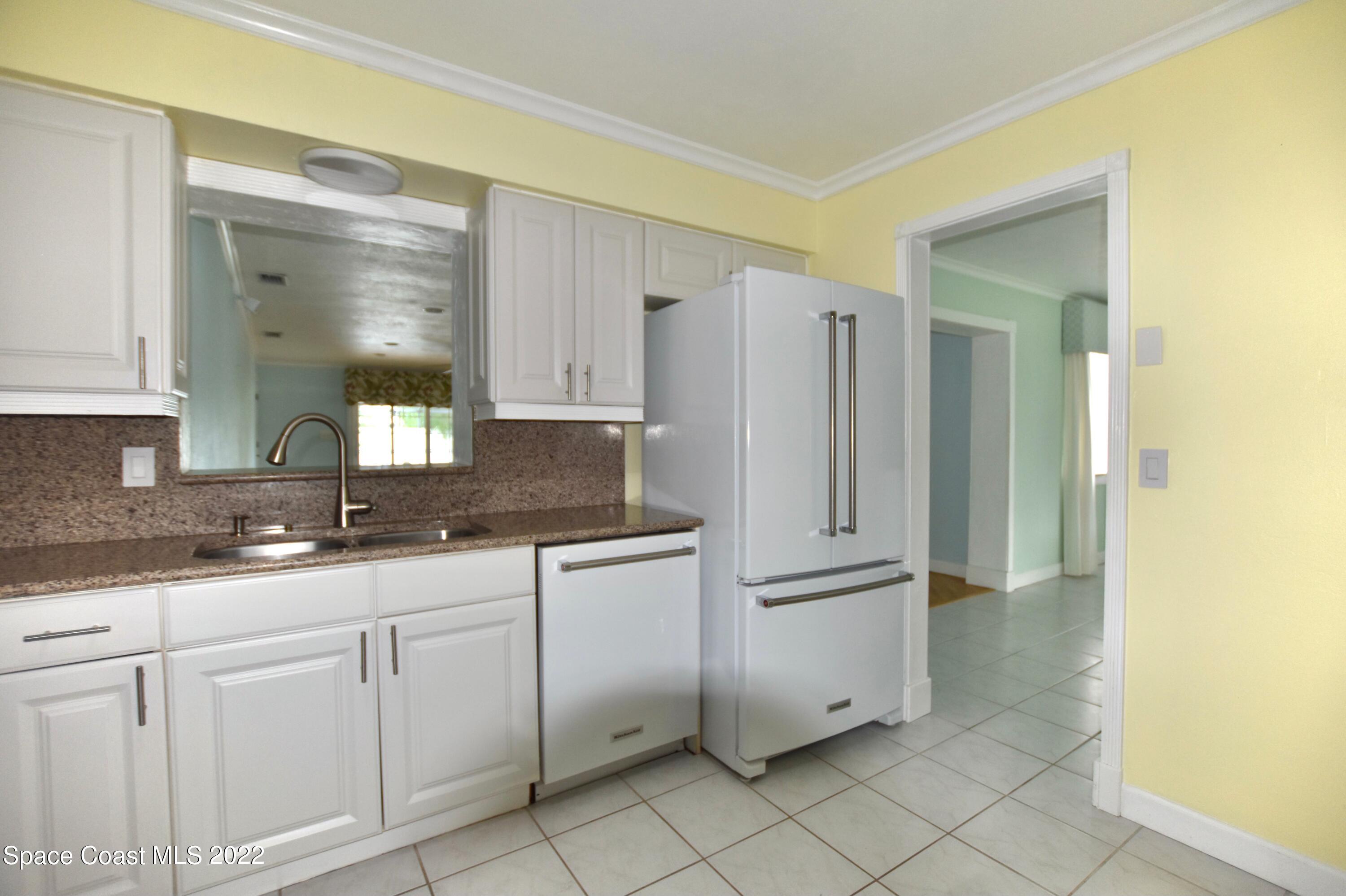 977 Kings Post Road