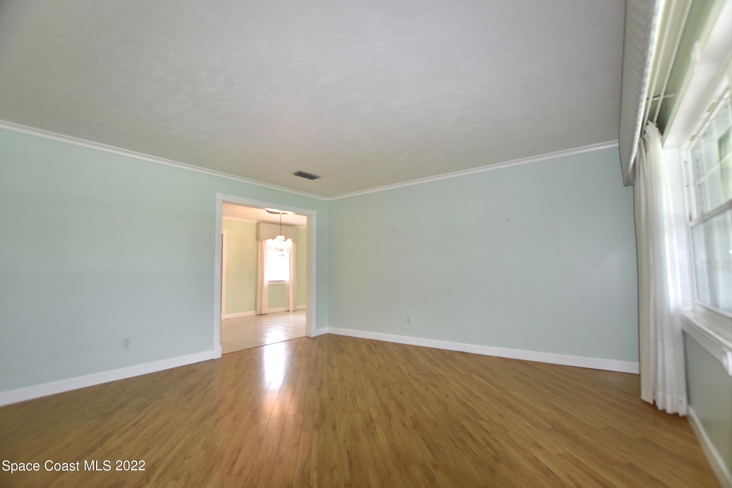977 Kings Post Road
