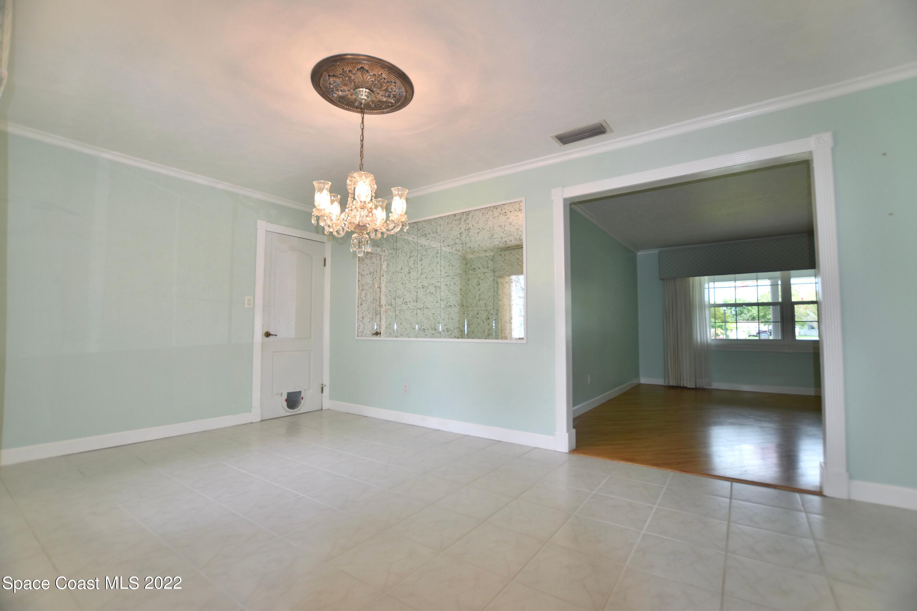 977 Kings Post Road