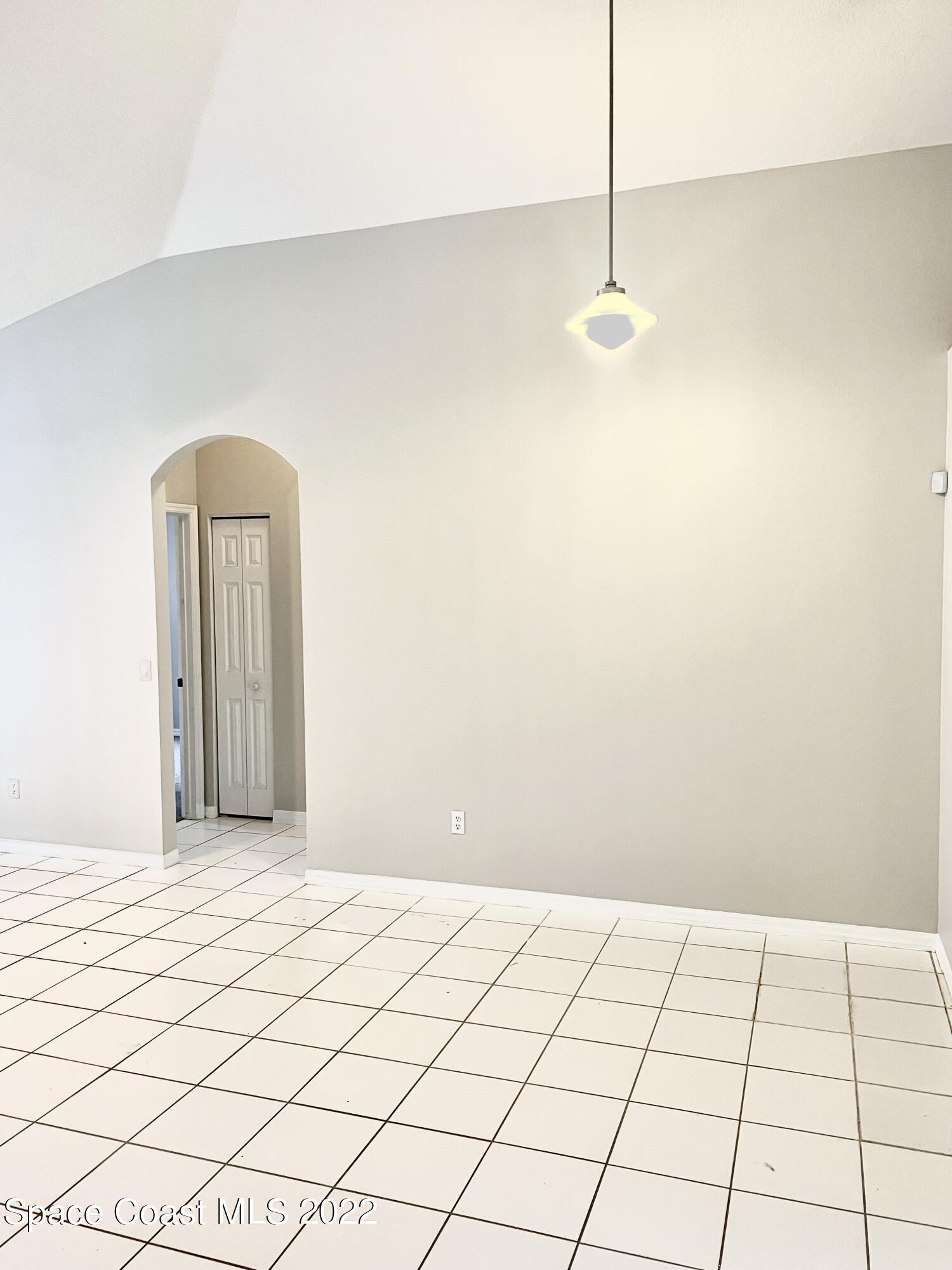 2580 Ventura Circle