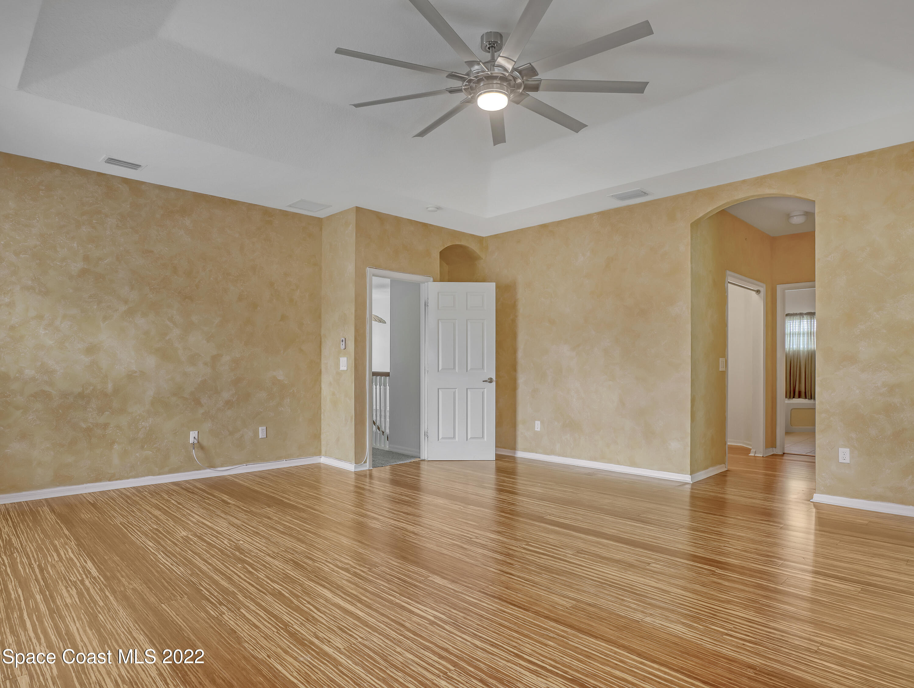 841 Tavernier Circle NE