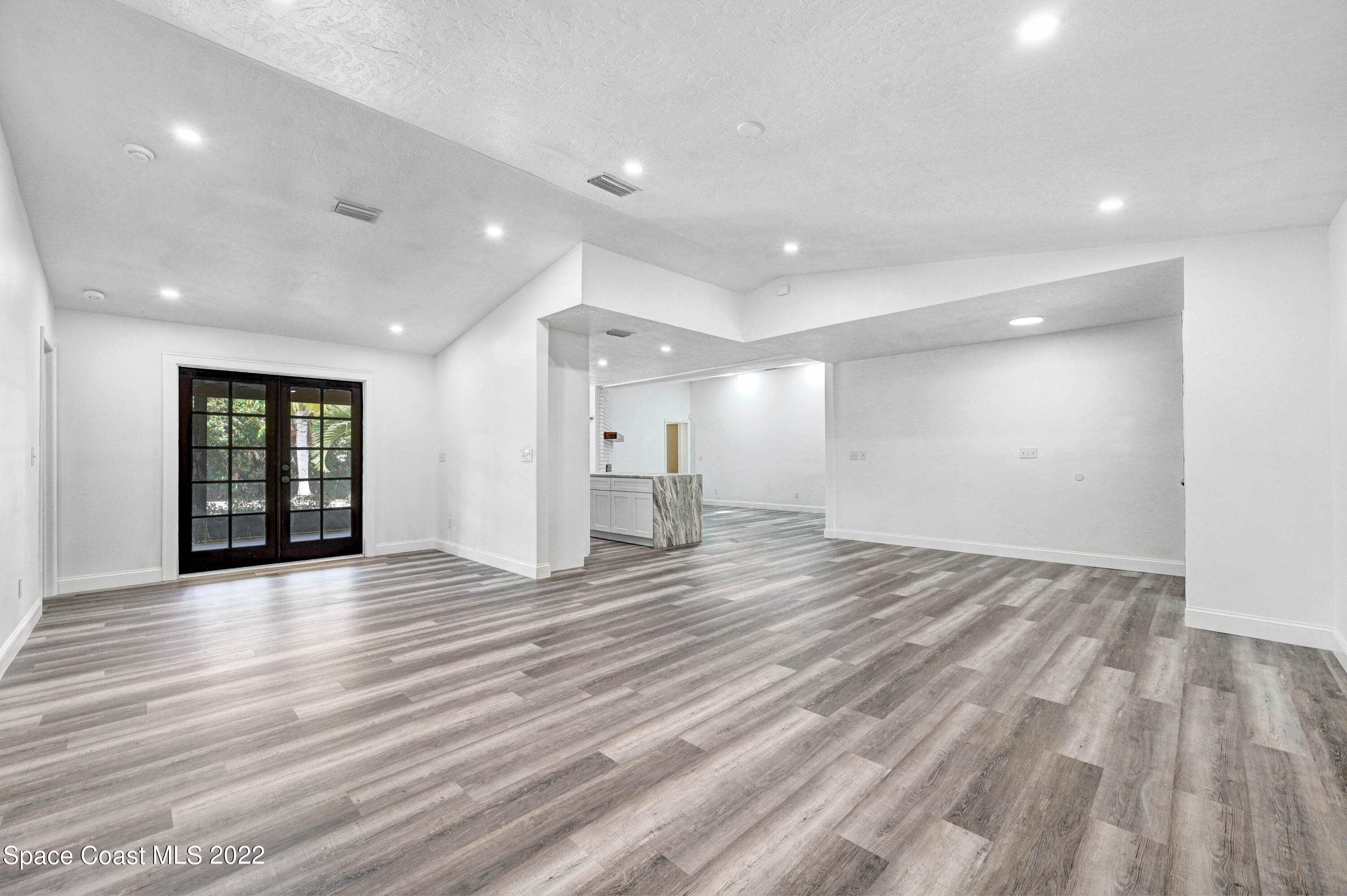 4 Judy Court
