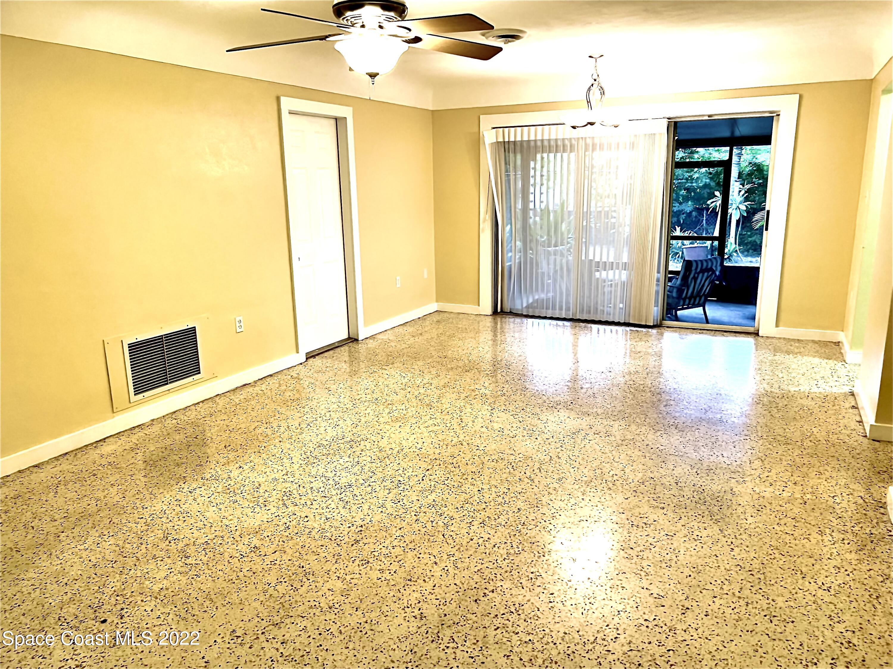 169 SE 2nd Street