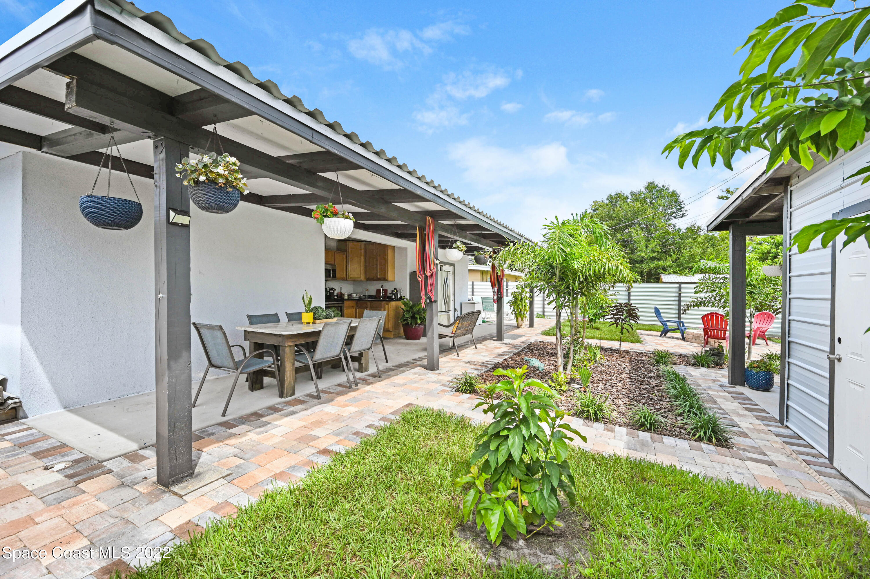 2629 Merry Lane