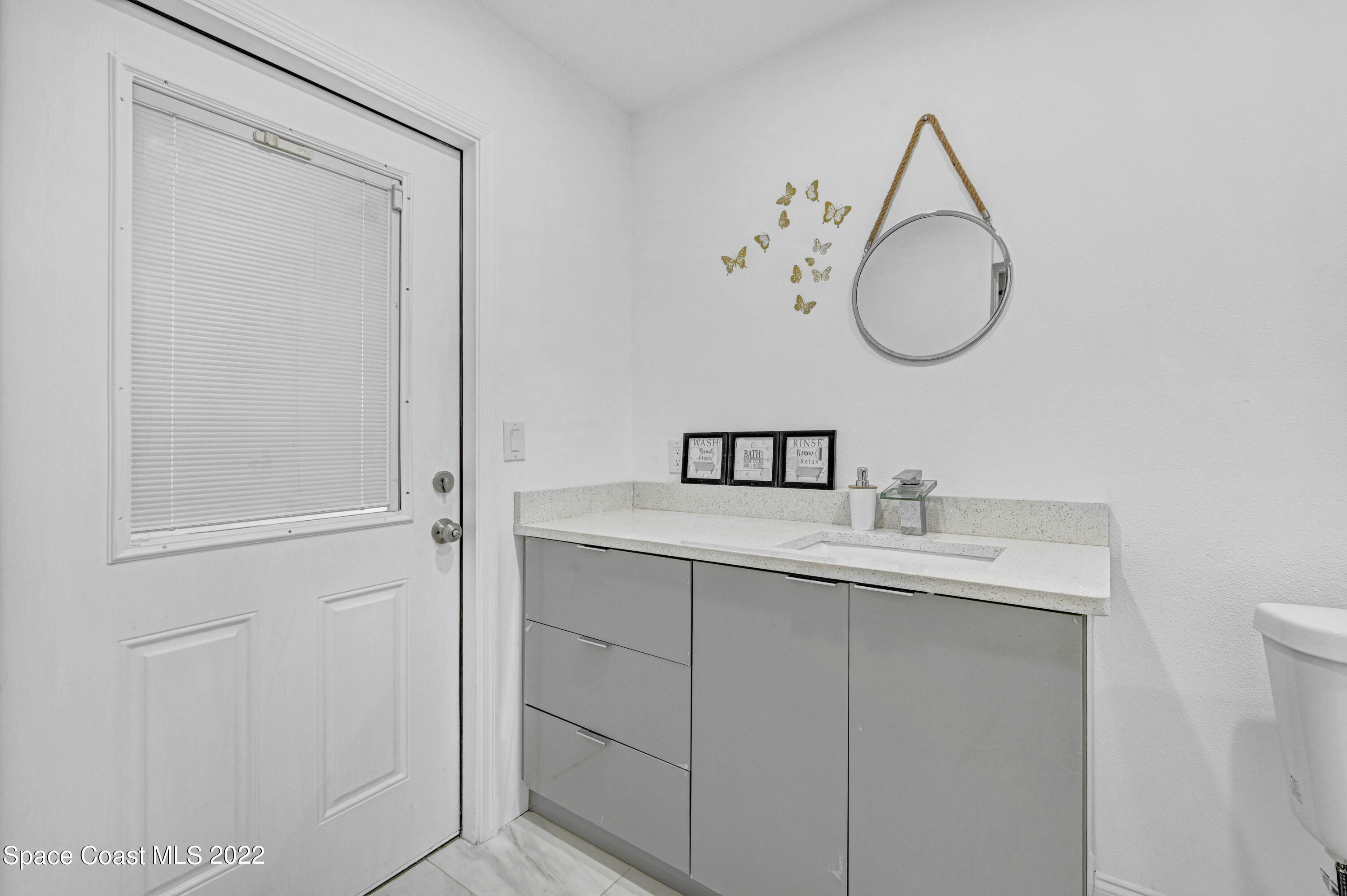 2629 Merry Lane