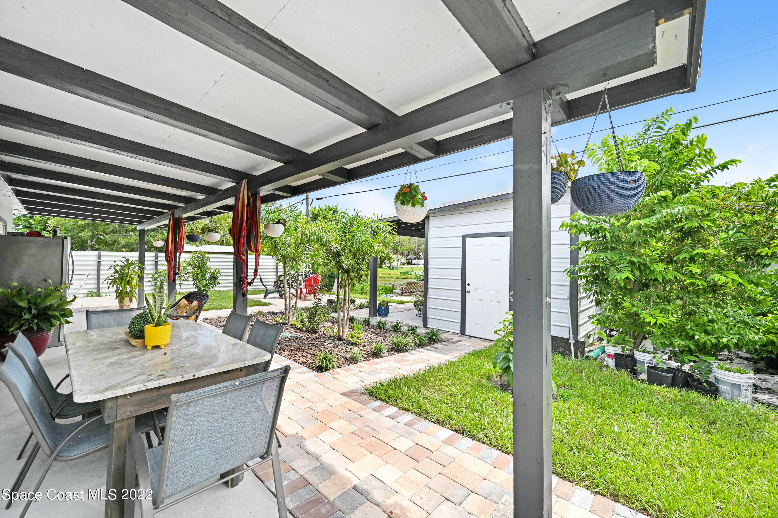 2629 Merry Lane
