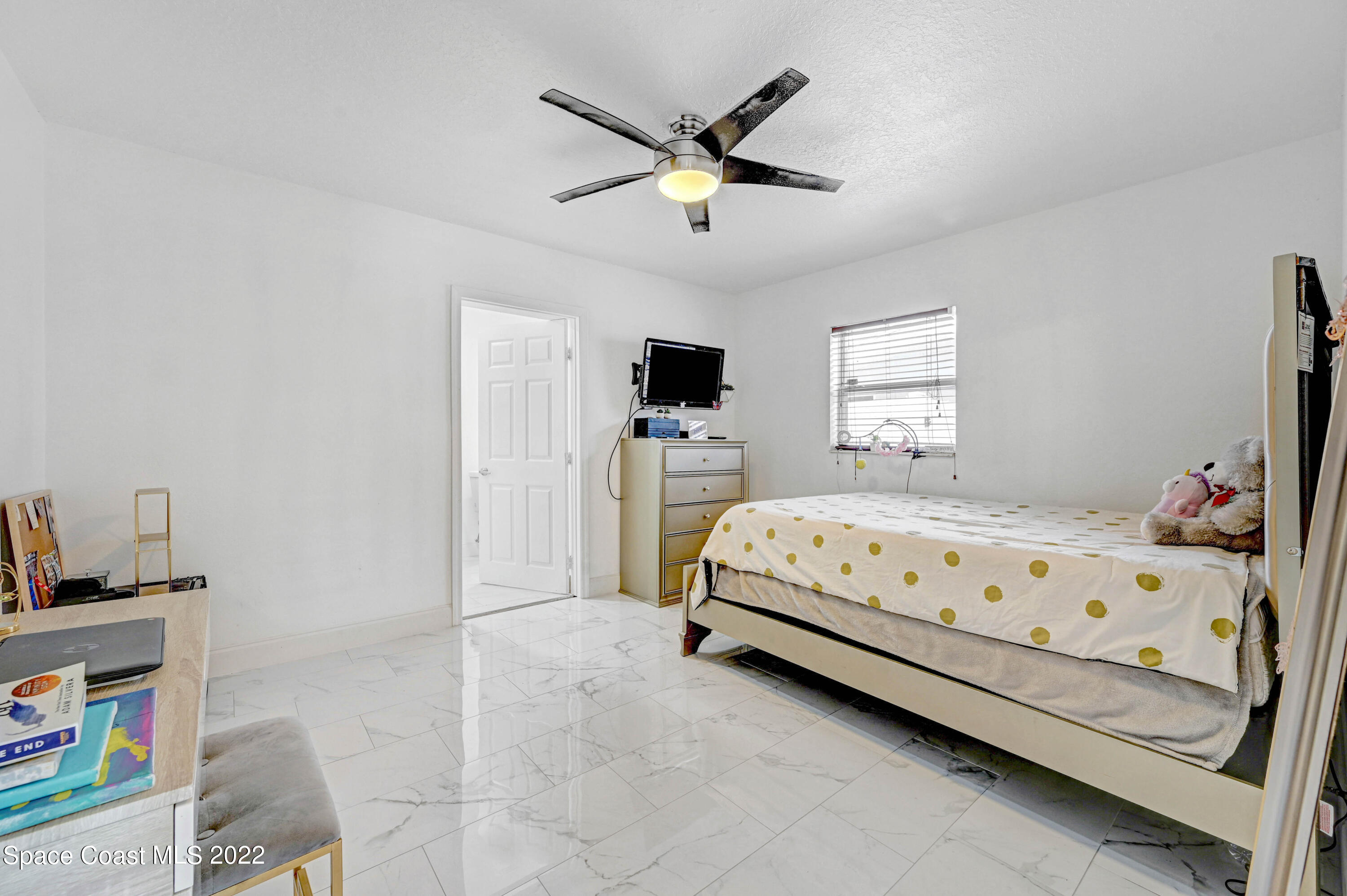 2629 Merry Lane