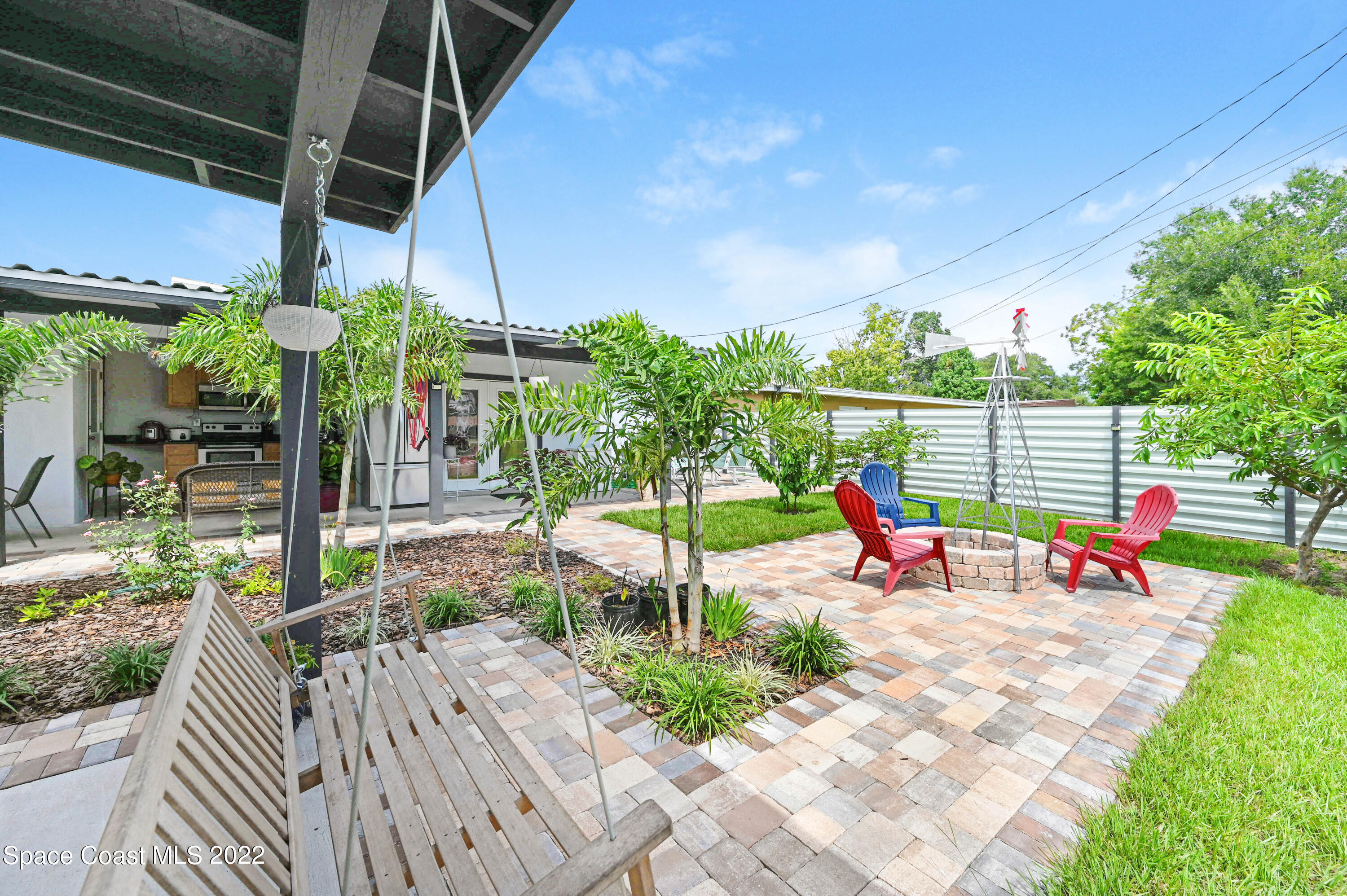 2629 Merry Lane