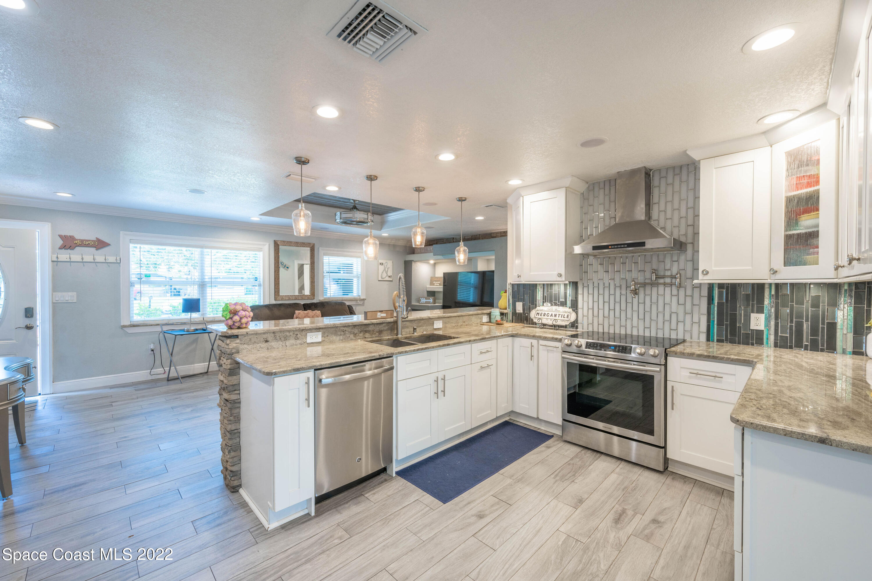 1435 Lakewood Drive